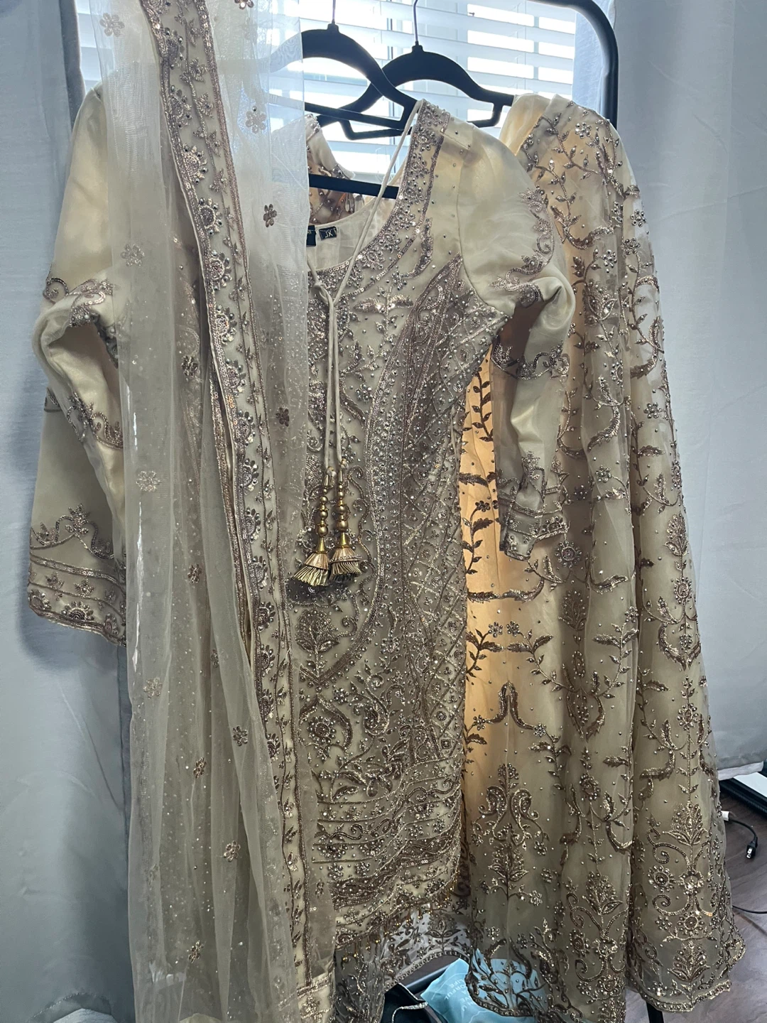 Light gold lehnga with long kurti with long net - photo 2