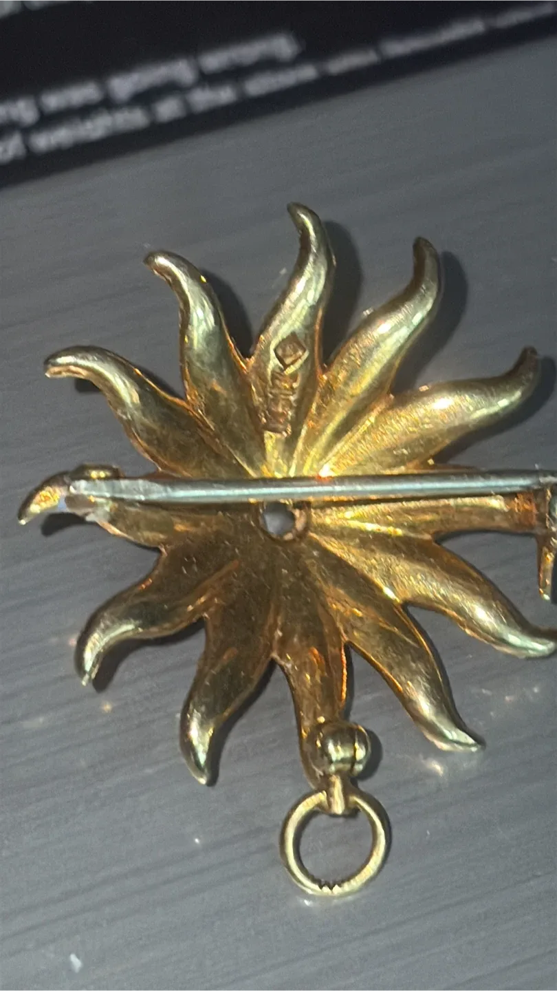 Vintage 14kGold  Starburst Brooch image indicator(4)