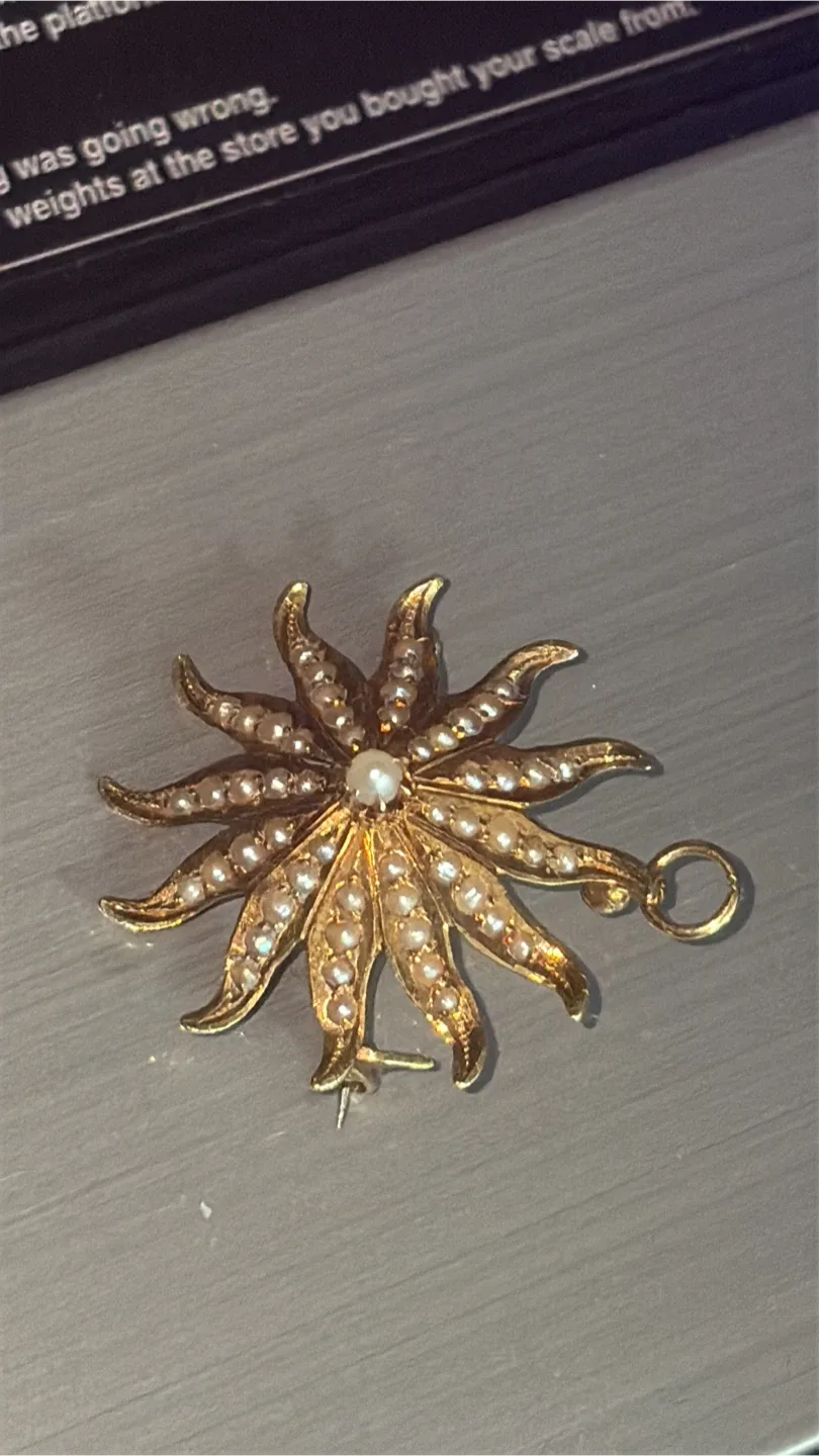 Vintage 14kGold  Starburst Brooch