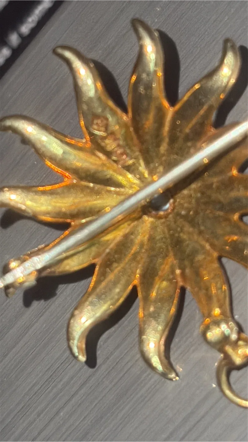 Vintage 14kGold  Starburst Brooch image indicator(3)