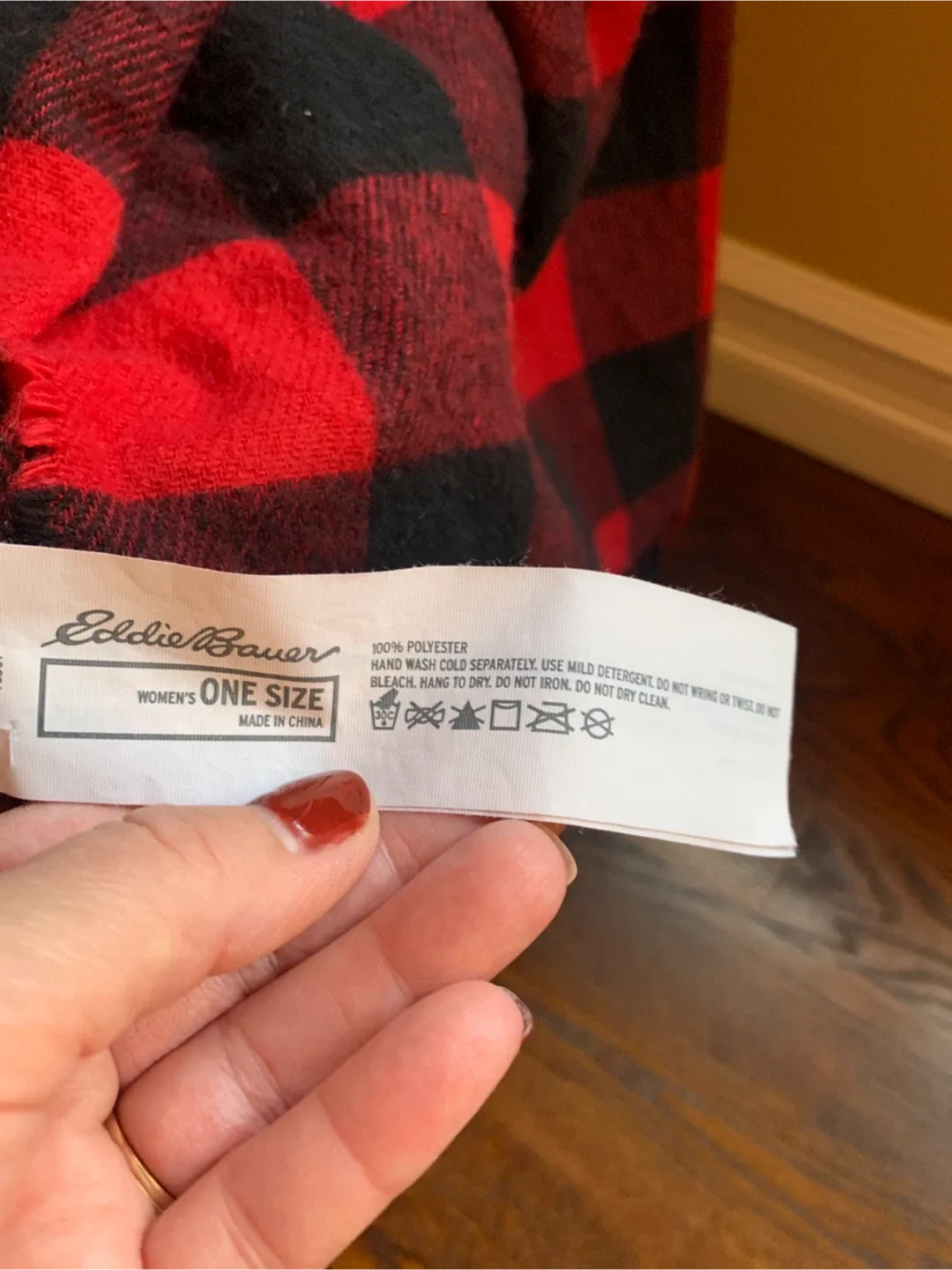 Eddie Bauer Red & Black Plaid Cozy Scarf image indicator(5)