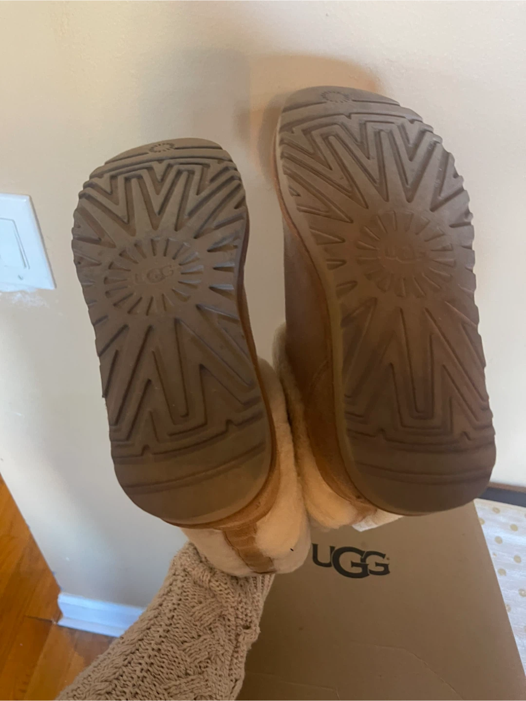 UGG Boots Size 7 - photo 5