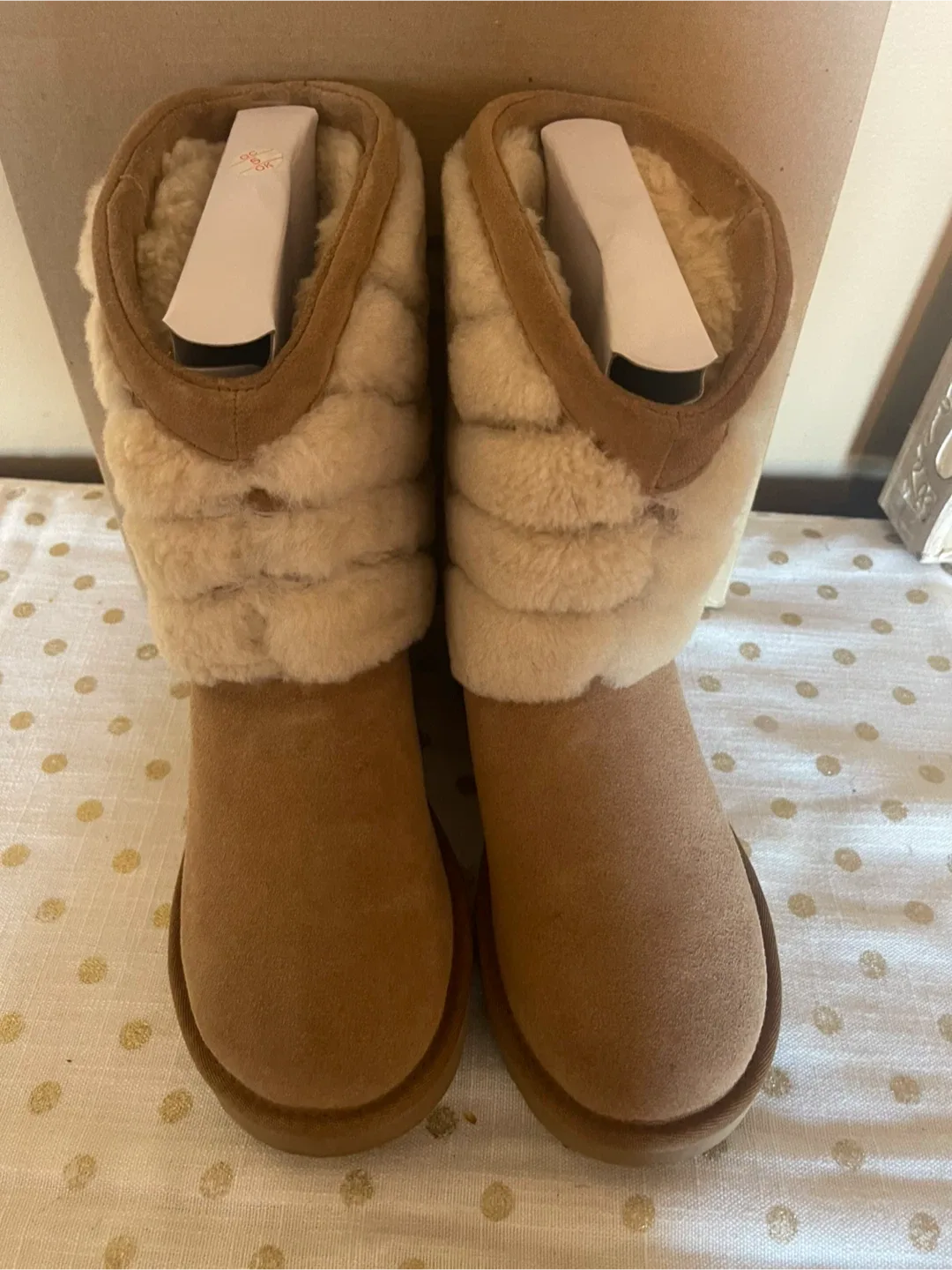 UGG Boots Size 7 image indicator(6)