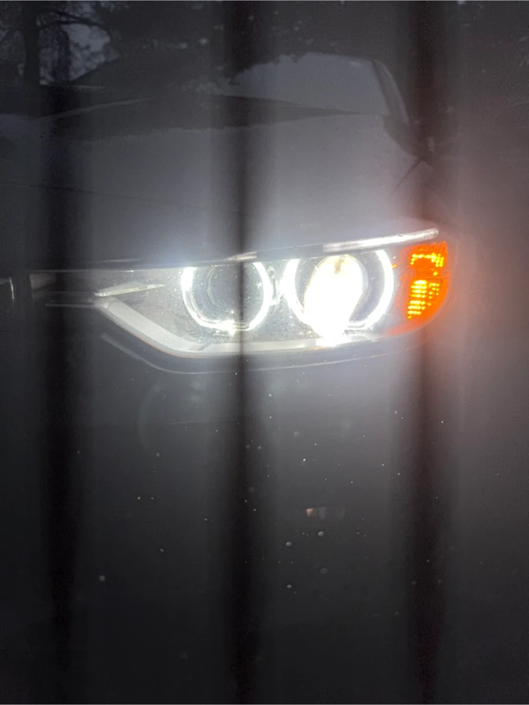 BMW 320i Sedan - Black image indicator(6)