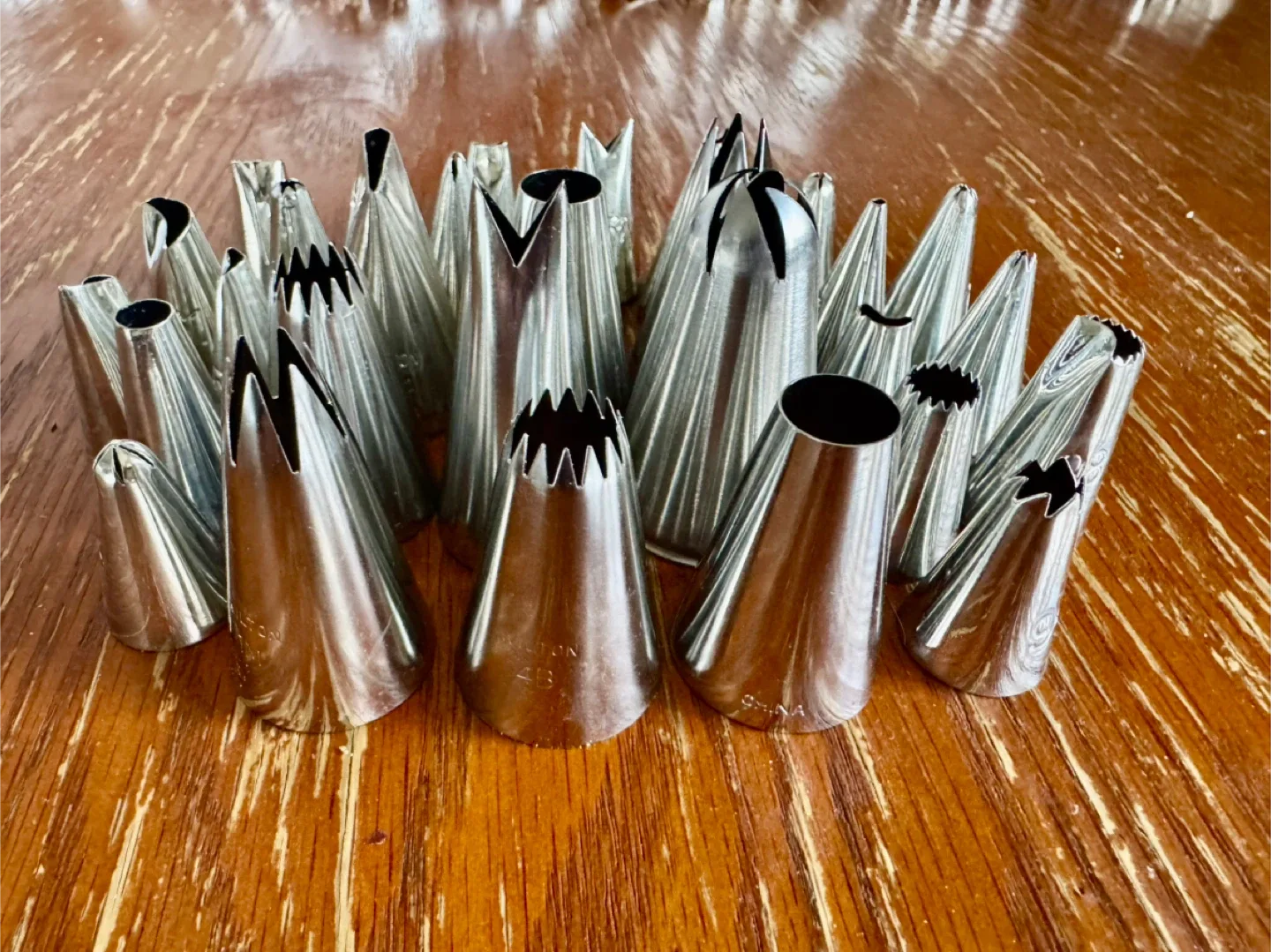 Cake Decorating Piping Tips - Set of Various Tips