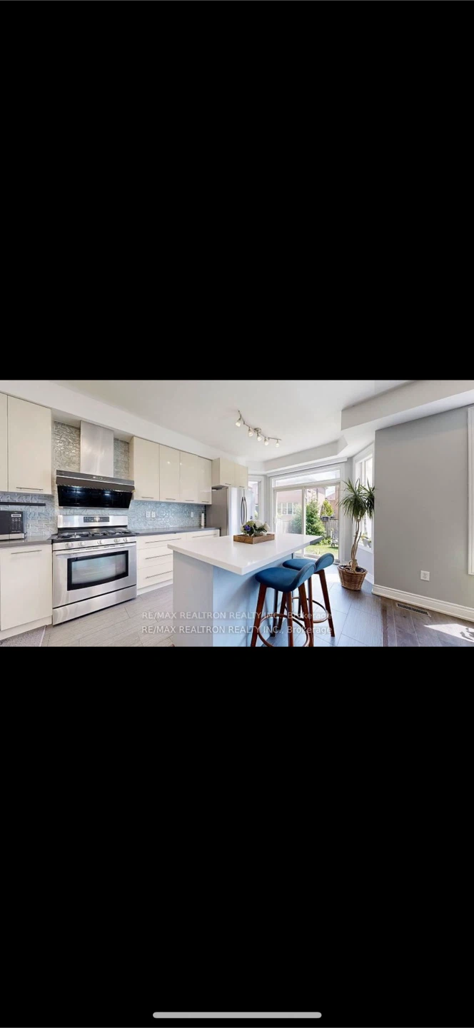 Bar stools / kitchen island stools