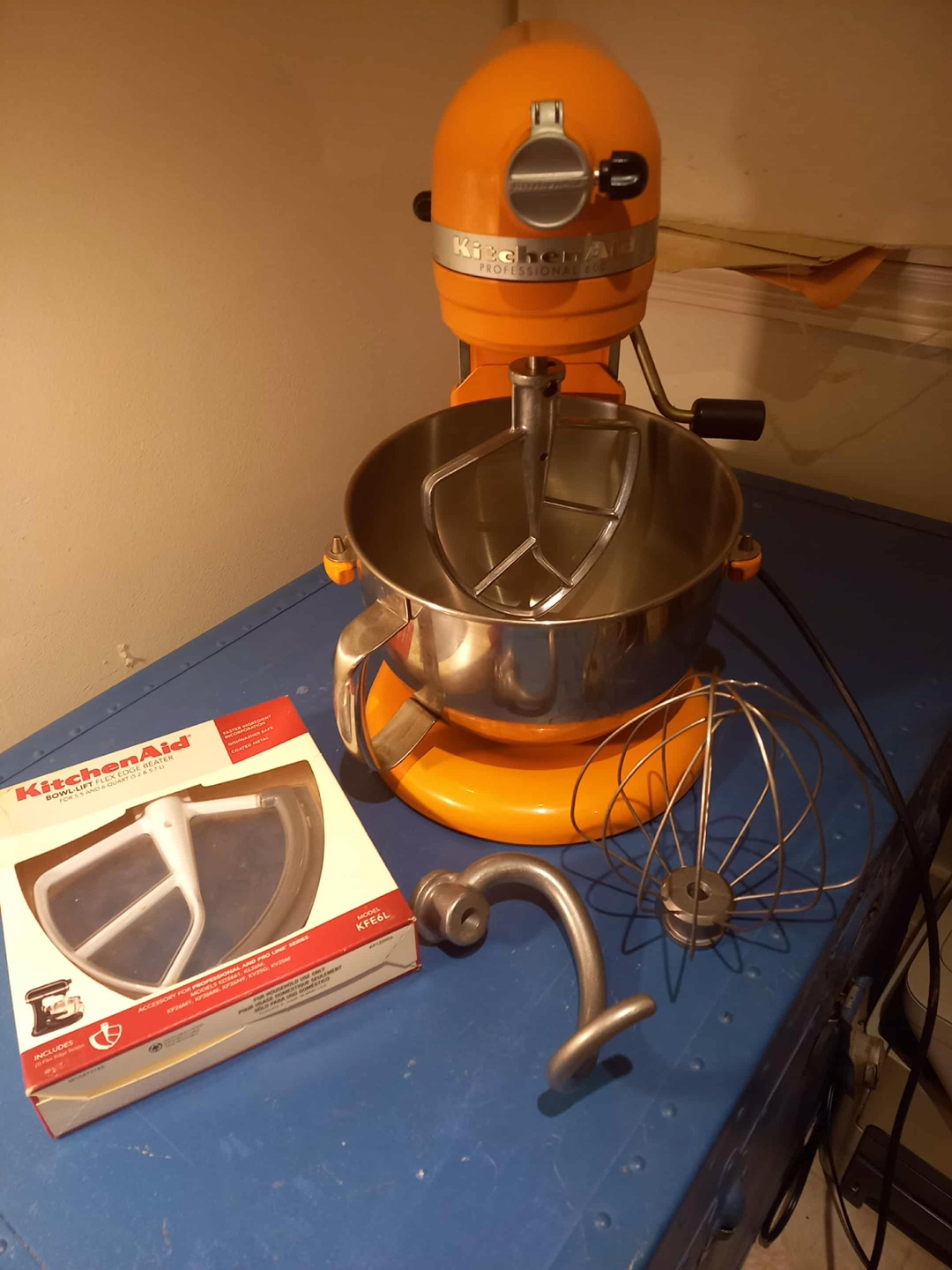 KitchenAid Professional Bowl-Lift Stand Mixer - photo 2