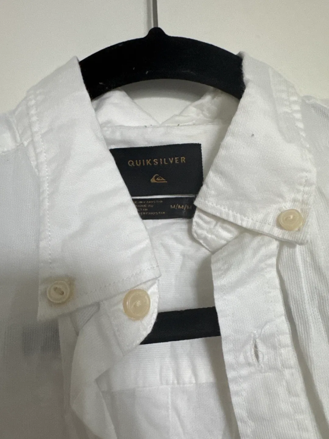 Quiksilver White Button-Up Shirt - Size M image indicator(2)