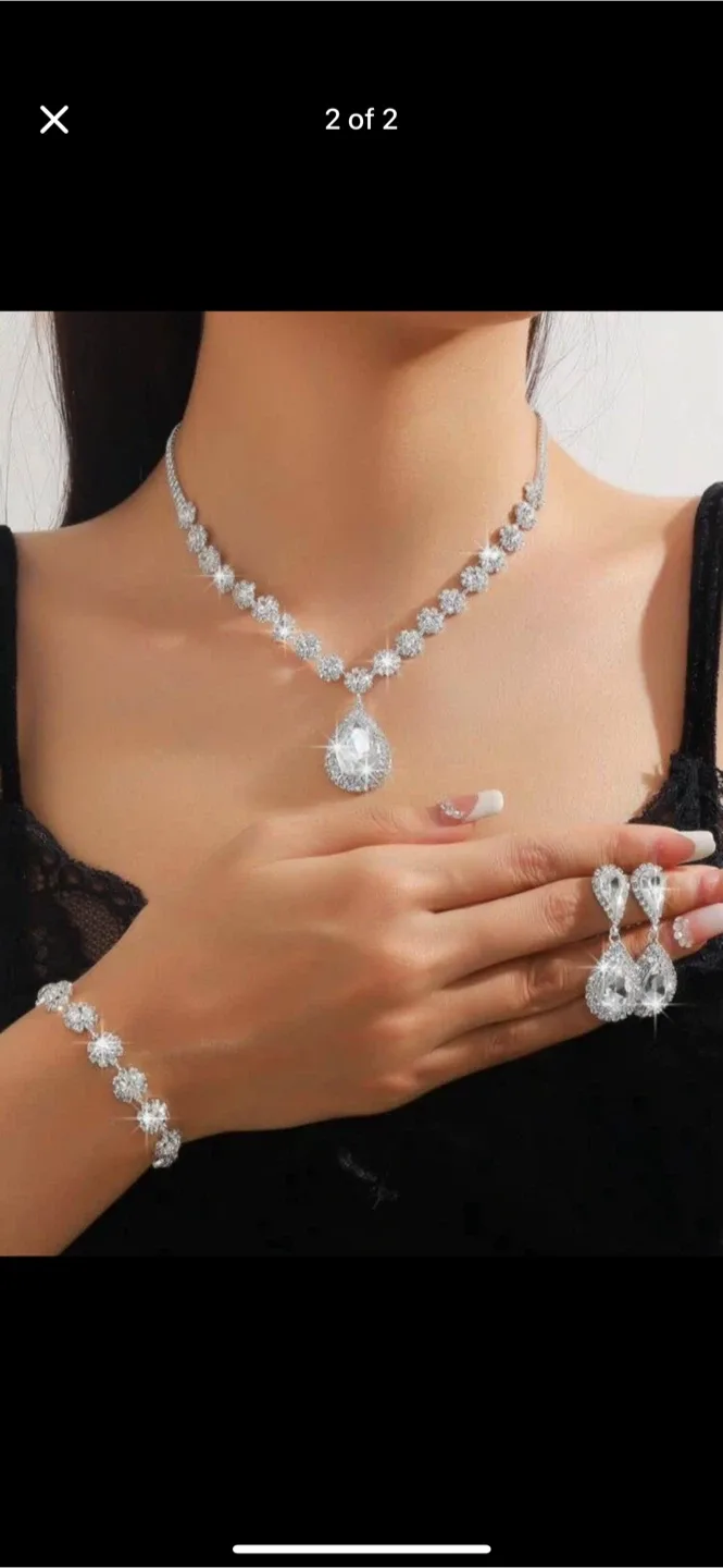 Silver Rhinestone Jewellery Set image indicator(2)