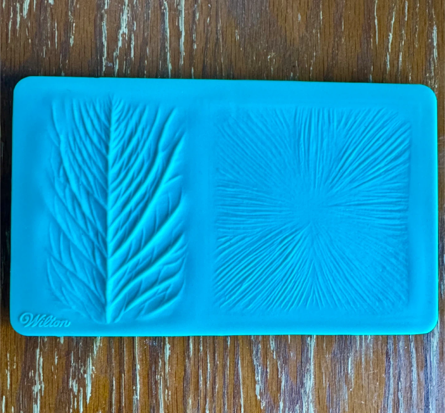 Wilton Silicone leaf
