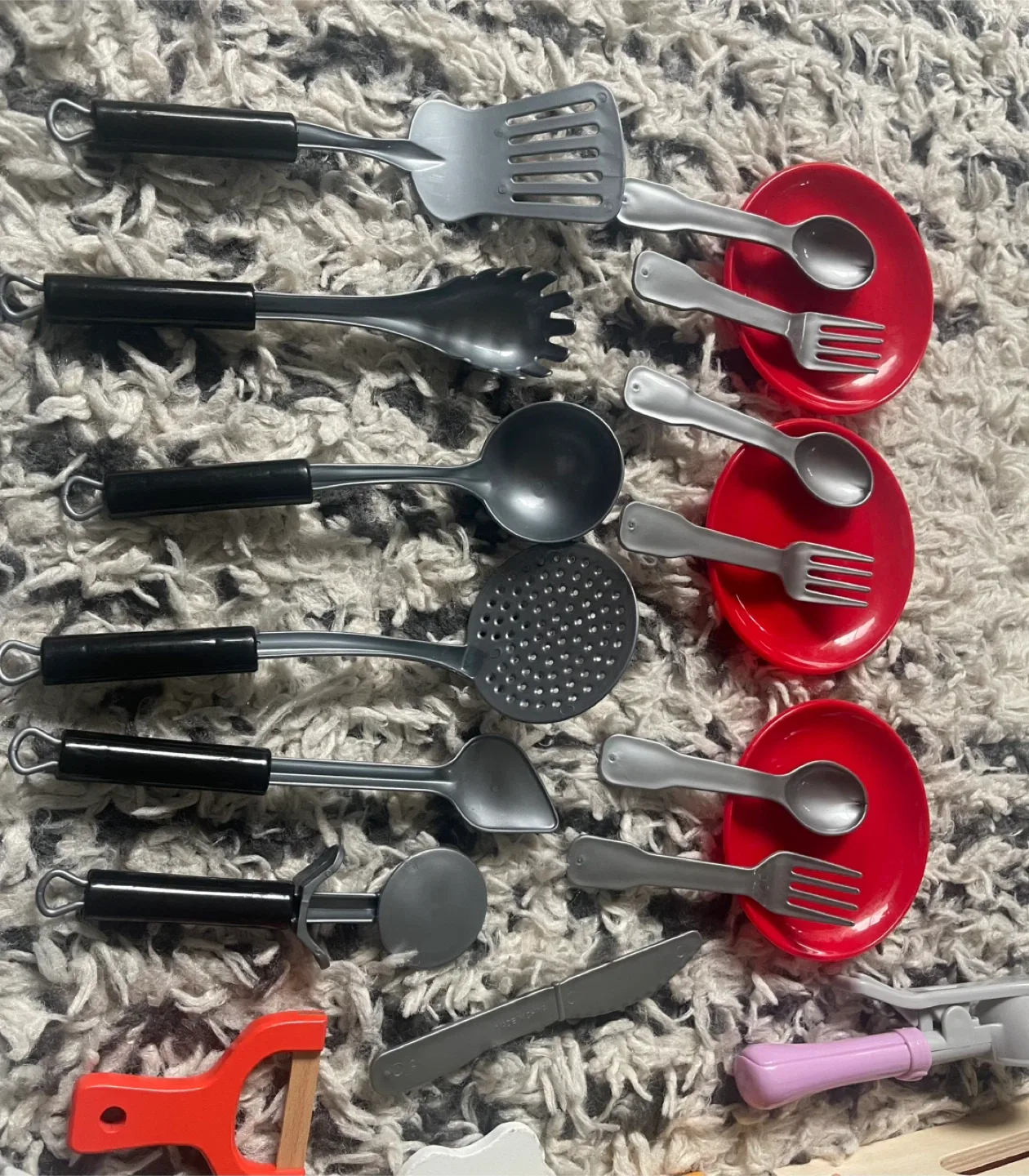 IKEA Kids Kitchen with Accessories image indicator(6)