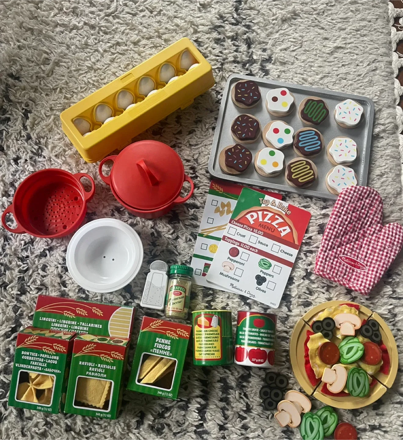 IKEA Kids Kitchen with Accessories image indicator(2)