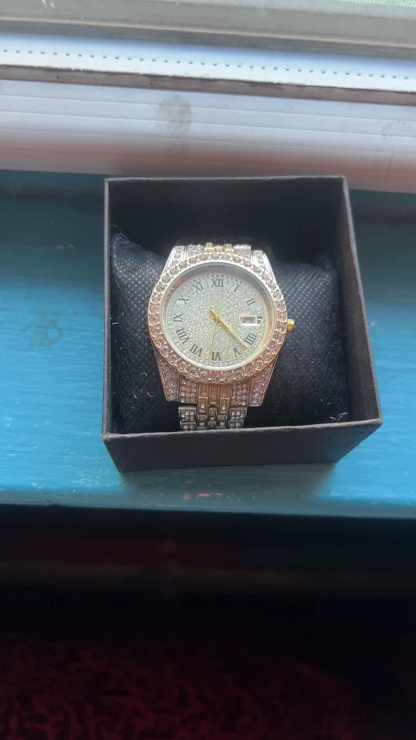 Fully Iced Luxury Roman Numeral Watch image indicator(4)