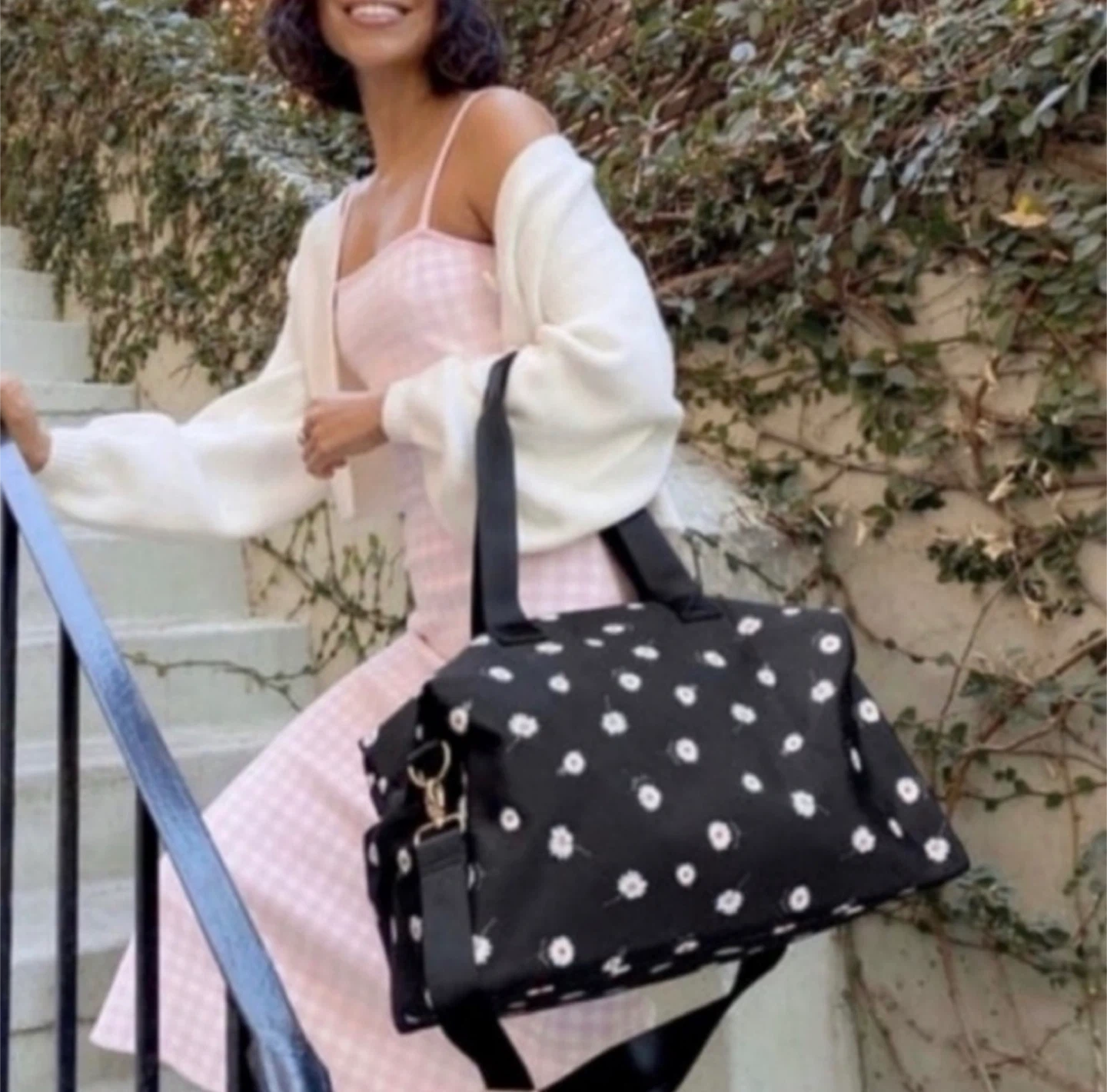 NWOT Alice + Olivia Floral Daisy Weekender Duffle Bag - photo 4