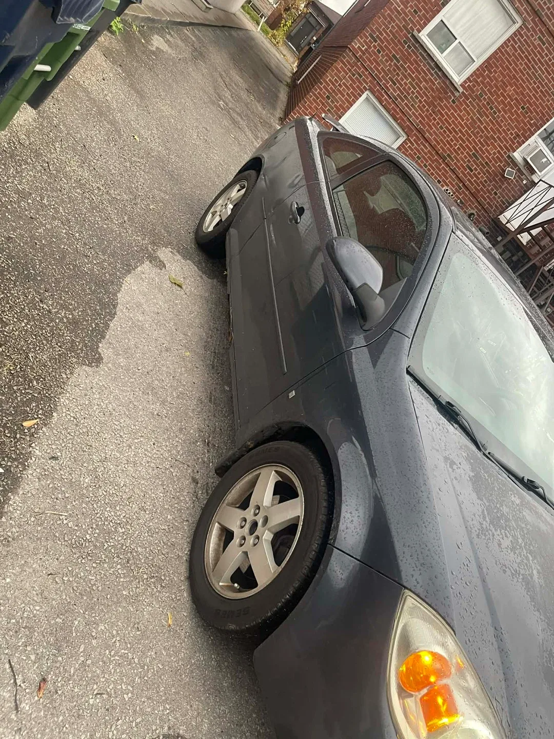 Chevrolet Cobalt - 2 Door Coupe image indicator(3)