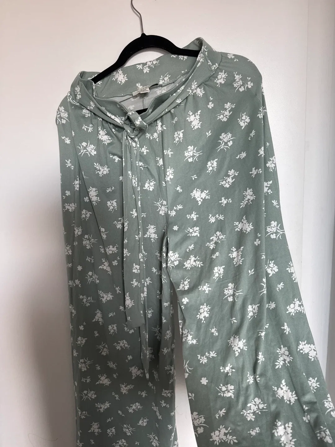 Majora Floral Print Pants - Size M image indicator(3)