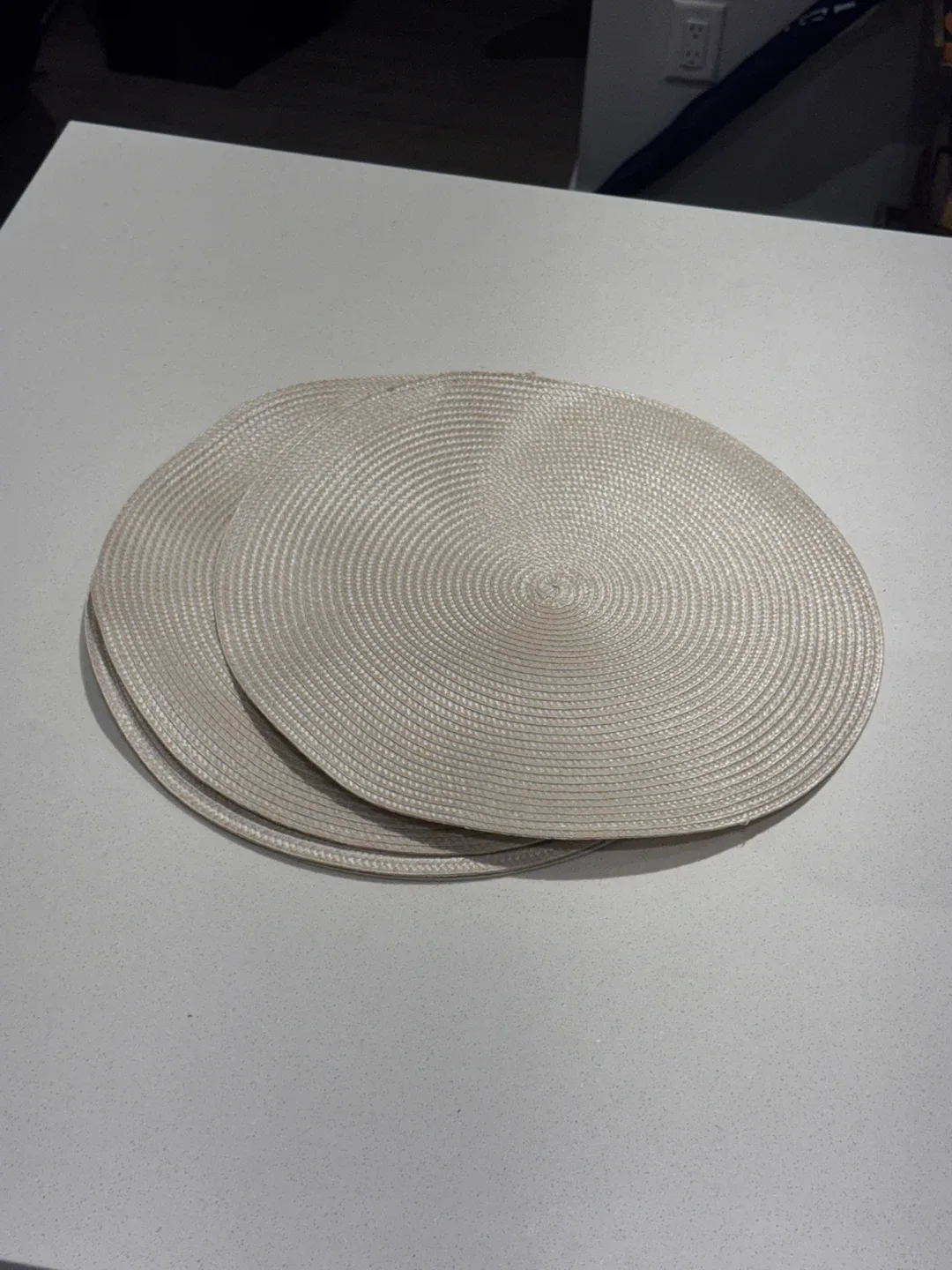 Round Woven Placemats - Set of 4 image indicator(2)