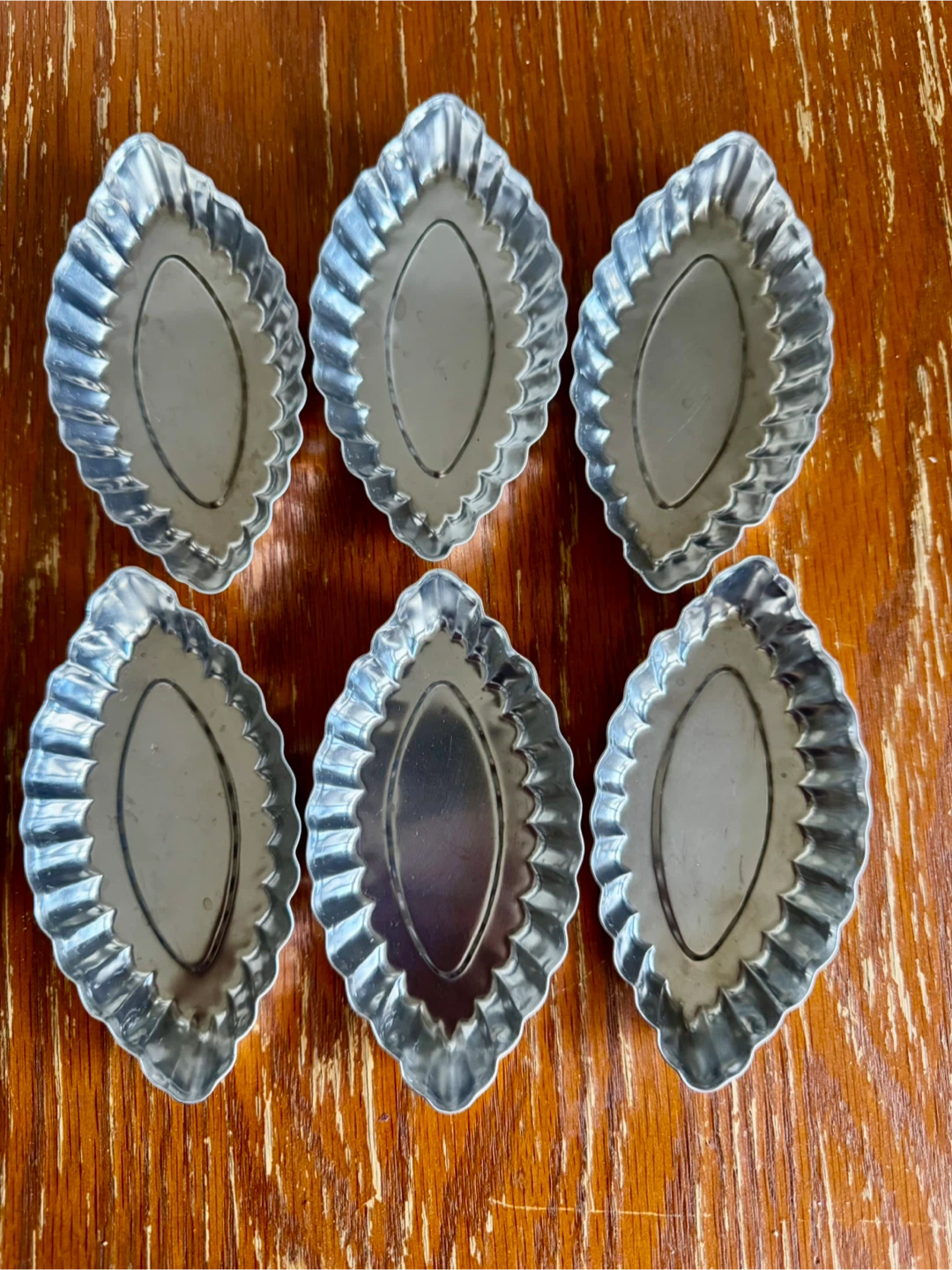 6 Vintage Metal Tartlet Molds