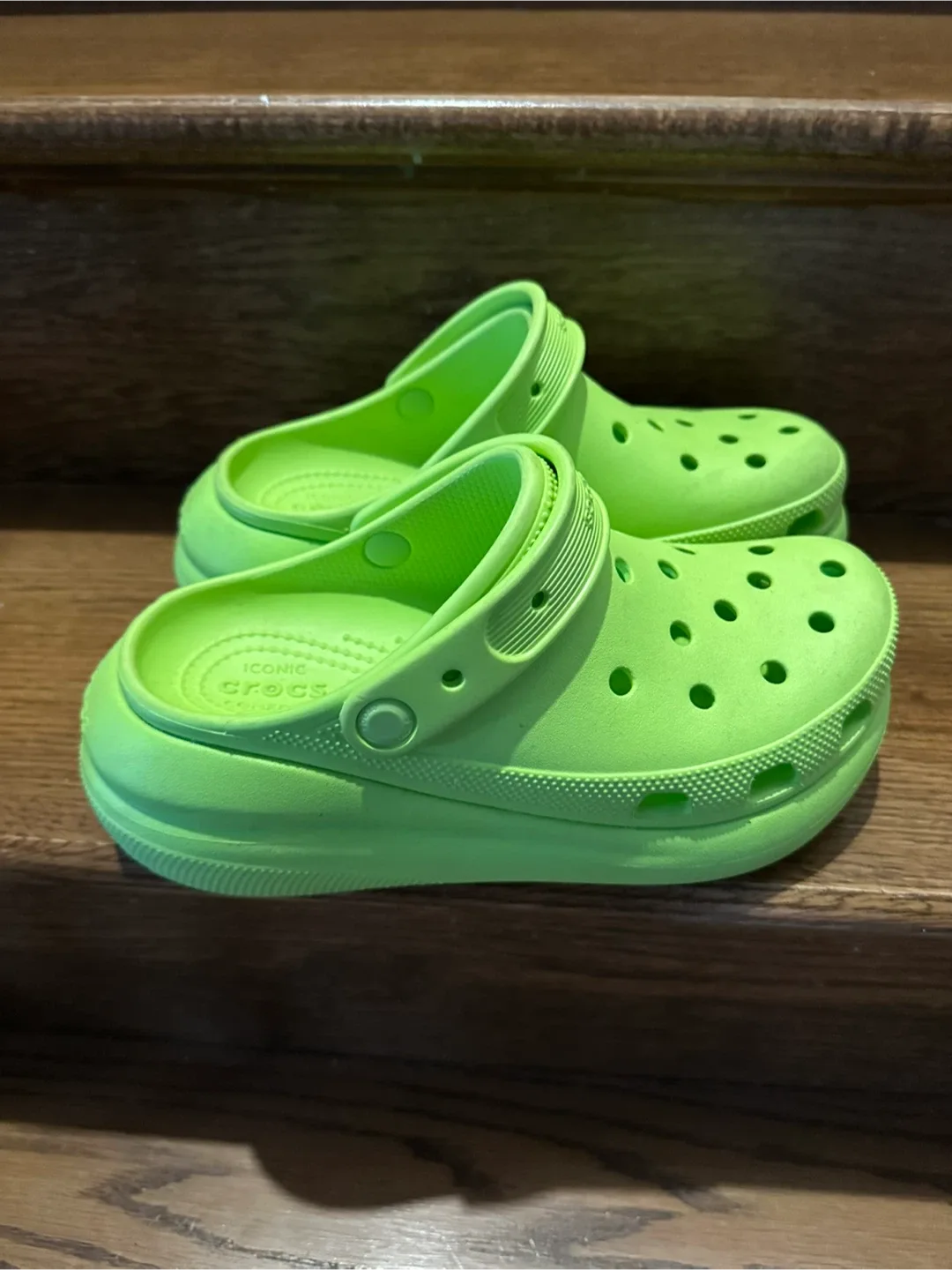 Crocs Classic Crush Clog - Size 8- Green image indicator(2)