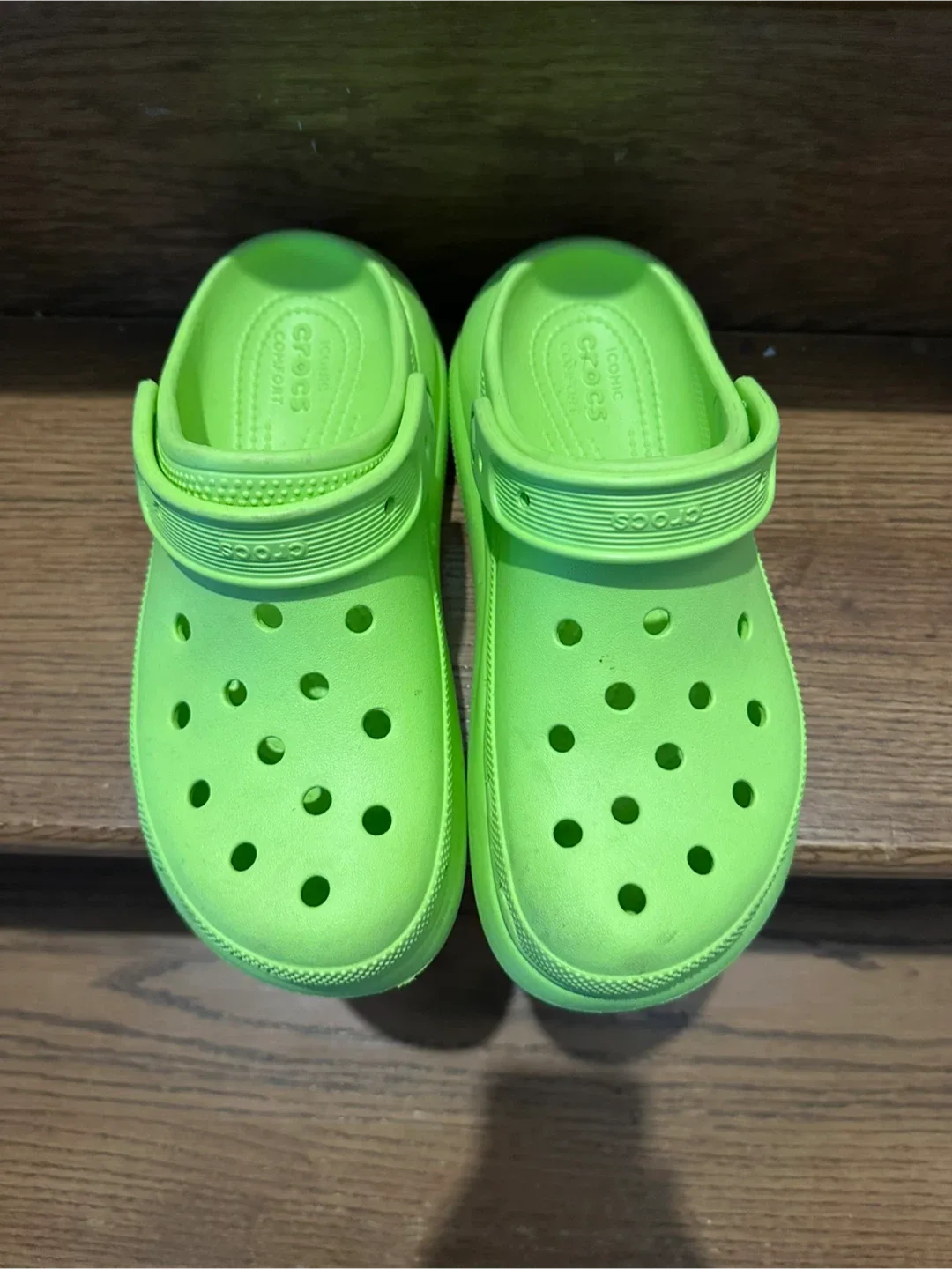 Crocs Classic Crush Clog - Size 8- Green image indicator(3)
