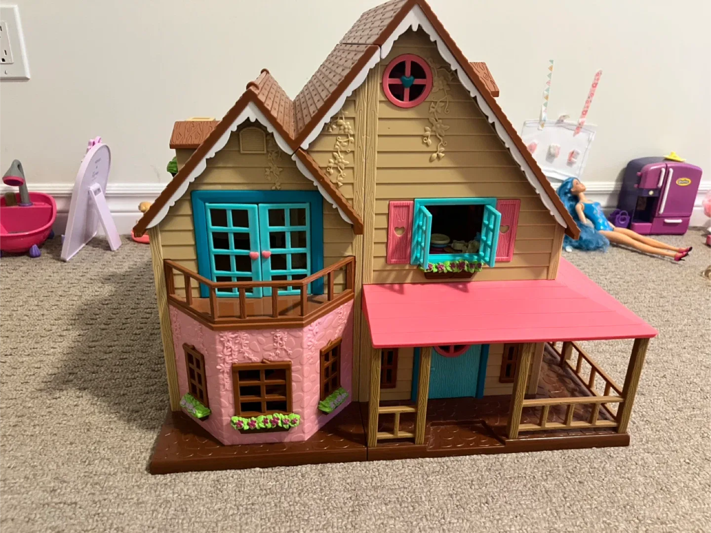 Li'l Woodzeez Honeysuckle Hillside Cottage