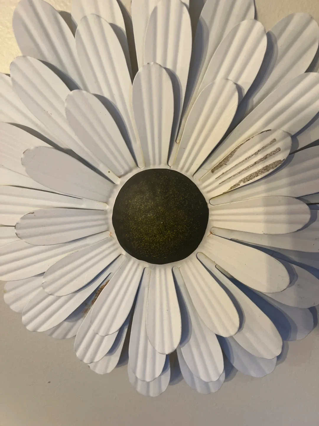 Metal Daisy Wall Decor image indicator(3)