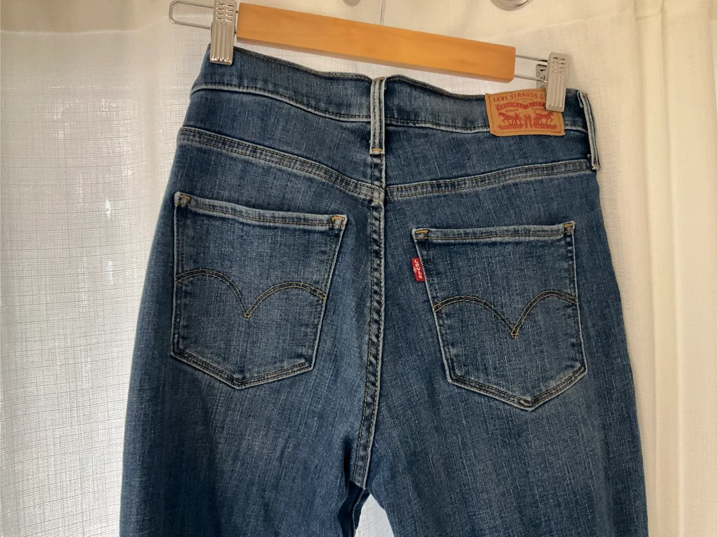 Levi's Women's Jeans, boots cut Size 28