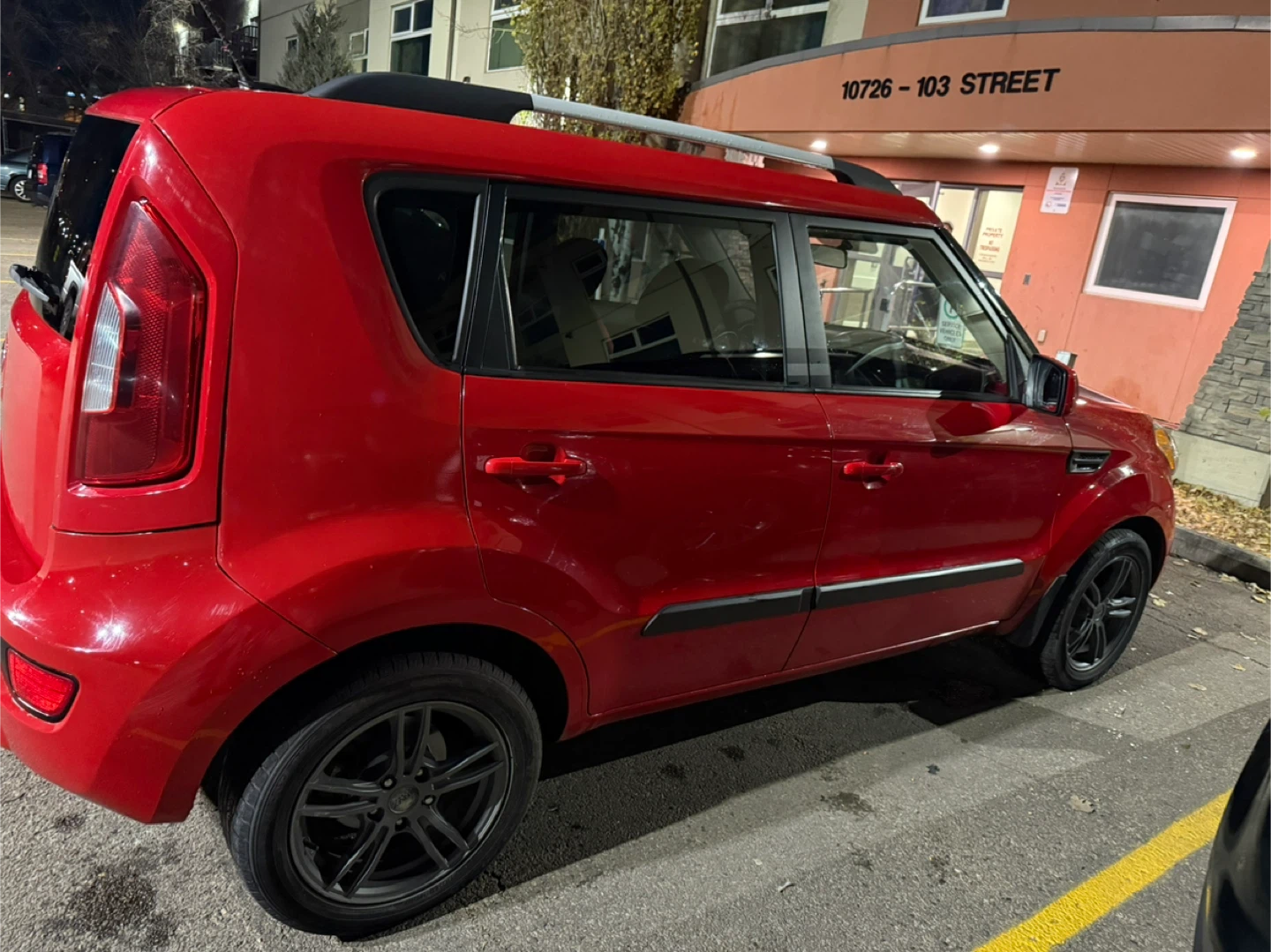 Red Kia Soul - photo 2