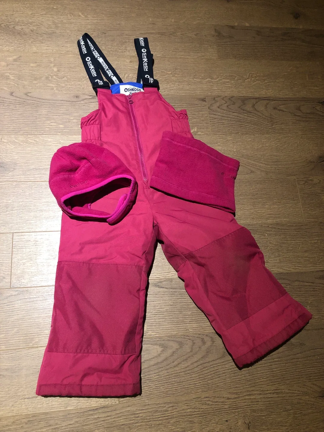 OshKosh Girls 4 Piece Winter Set image indicator(3)