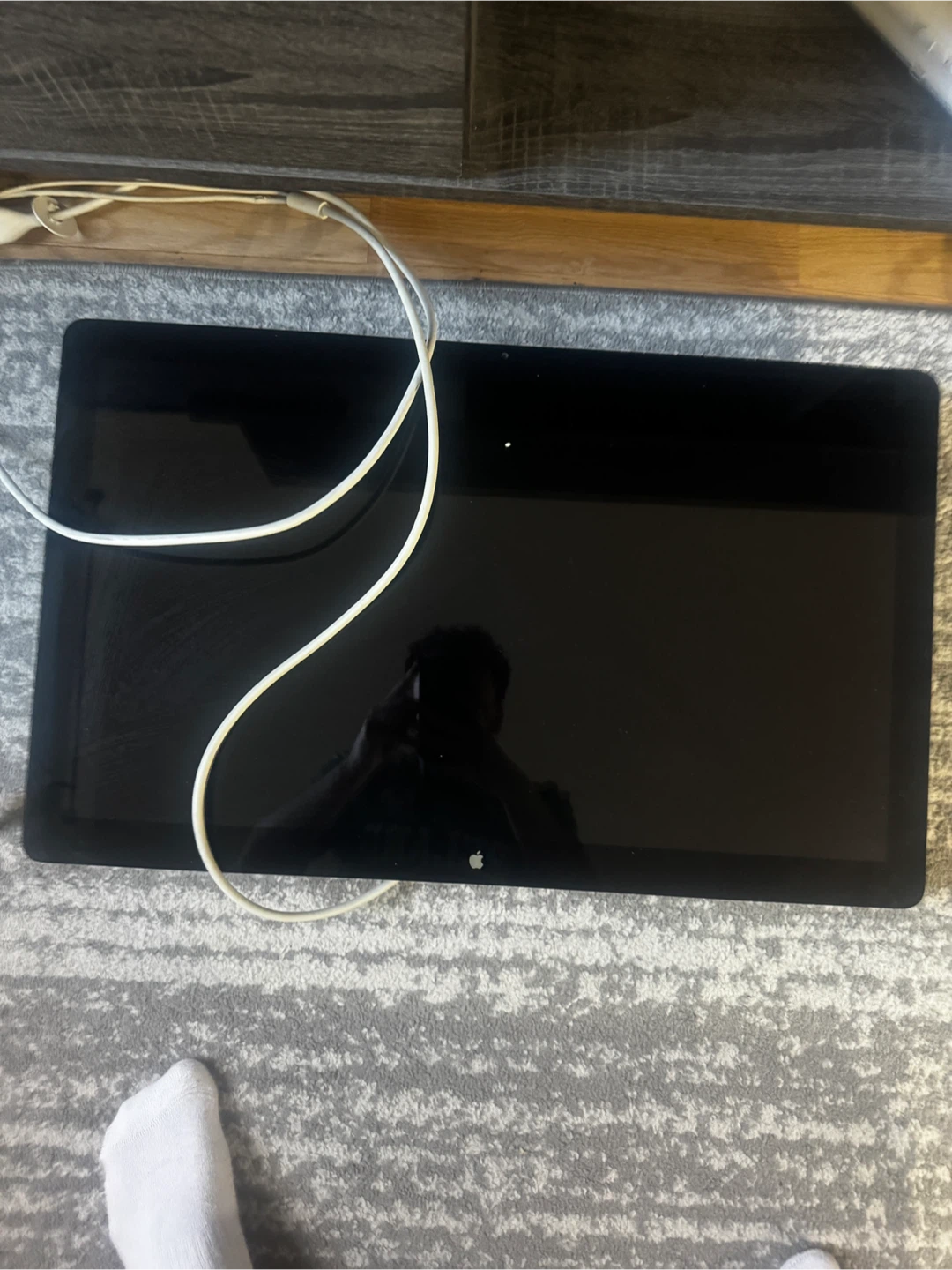 2 APPLE Monitors