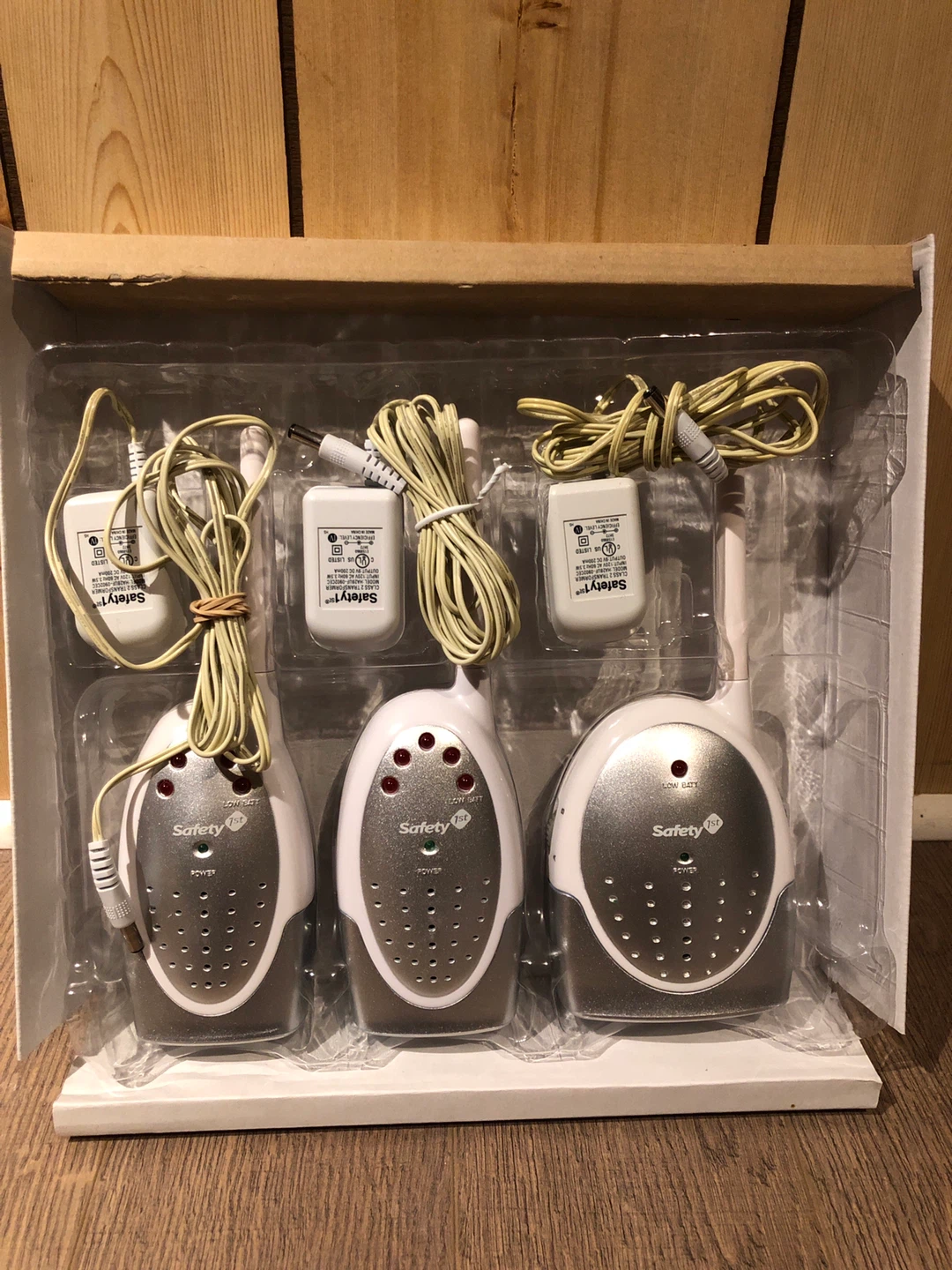 Safety 1st Super Clear 2-Receiver Baby Monitor - photo 2