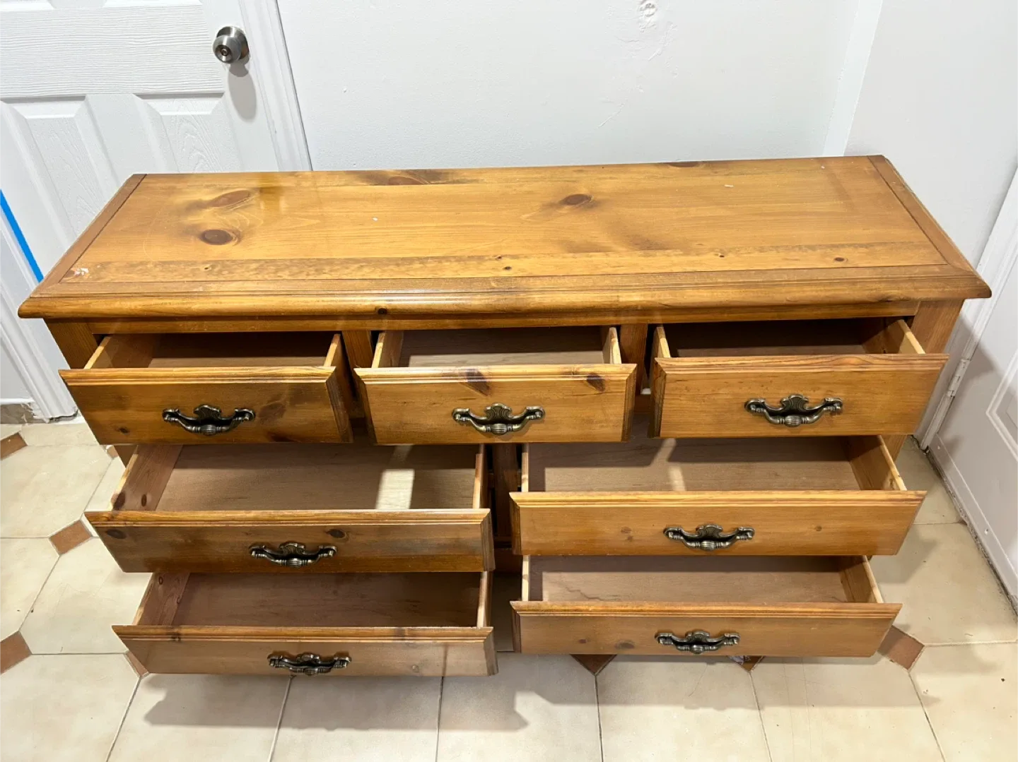 Wood Dresser with 7 Drawers image indicator(5)