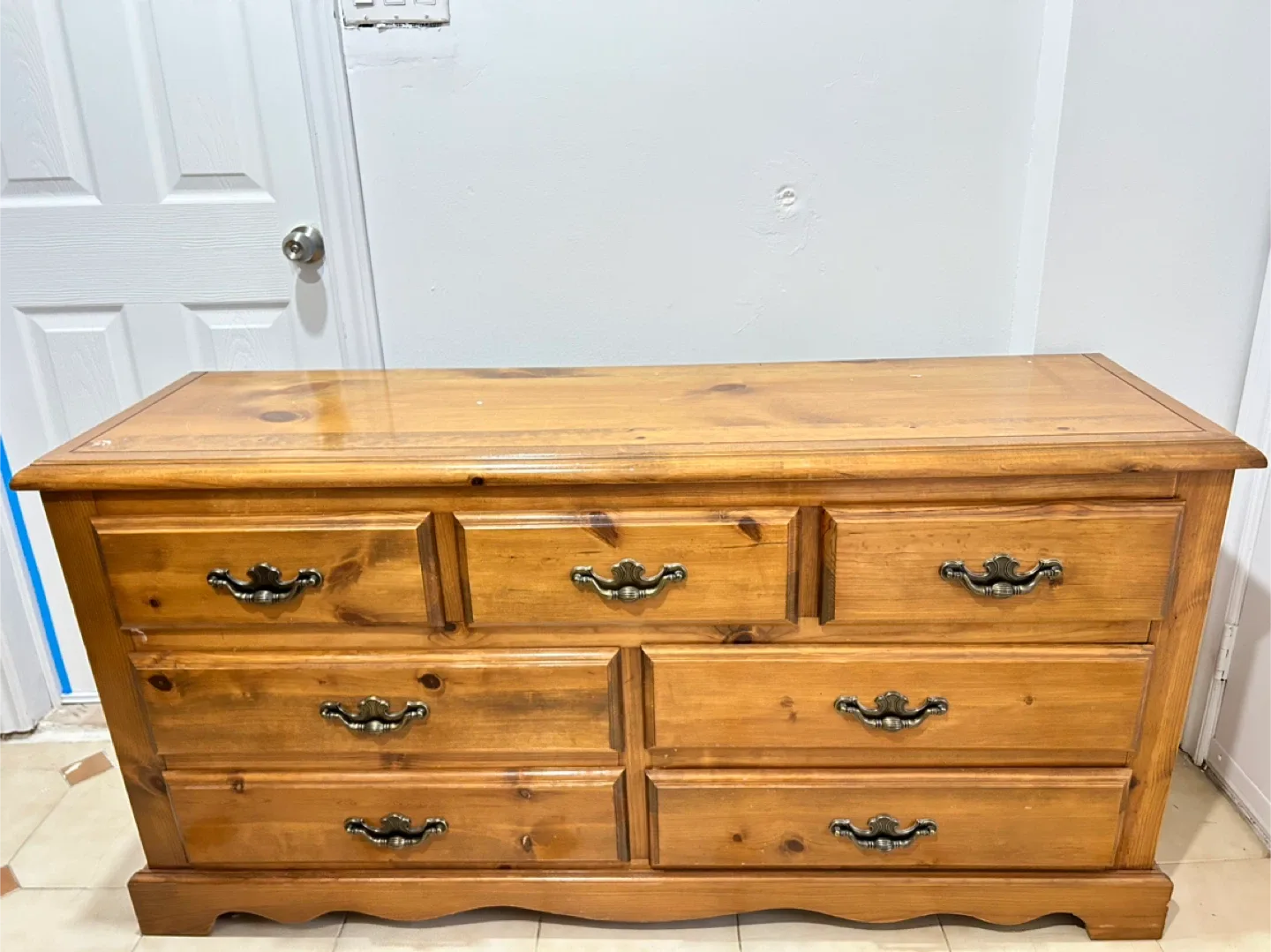 Wood Dresser with 7 Drawers image indicator(3)