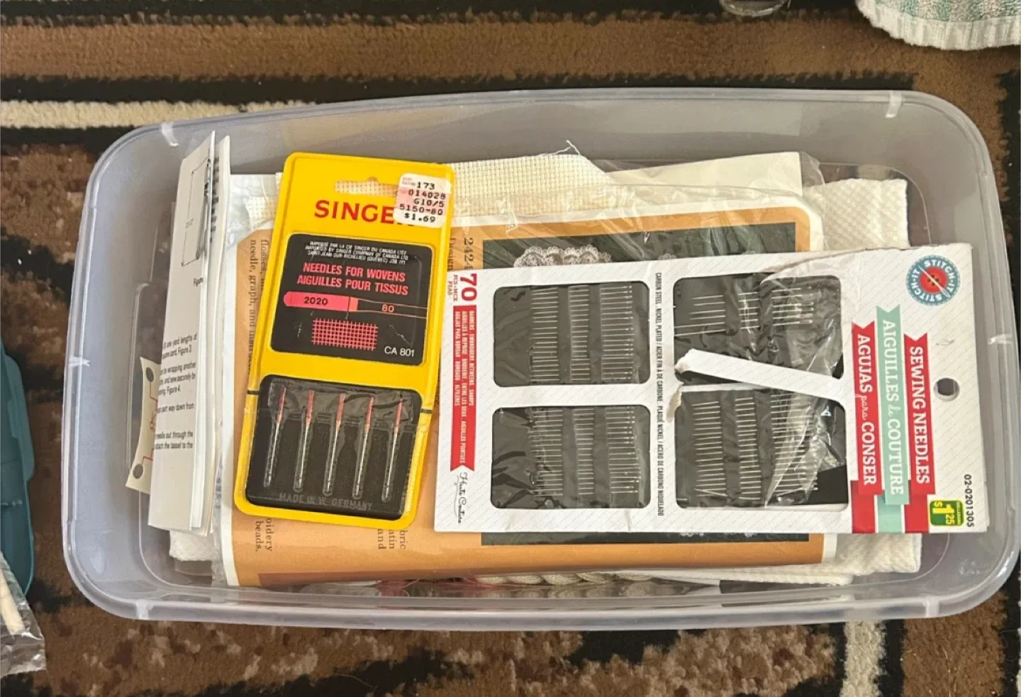 Embroidery & Sewing Supplies in Storage Container image indicator(3)