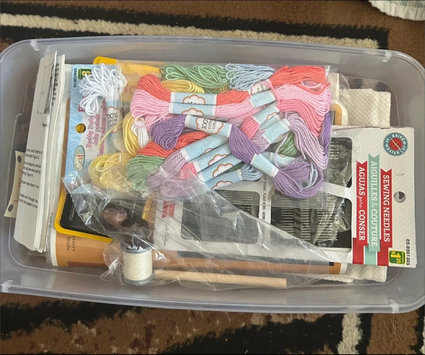 Embroidery & Sewing Supplies in Storage Container image indicator(2)