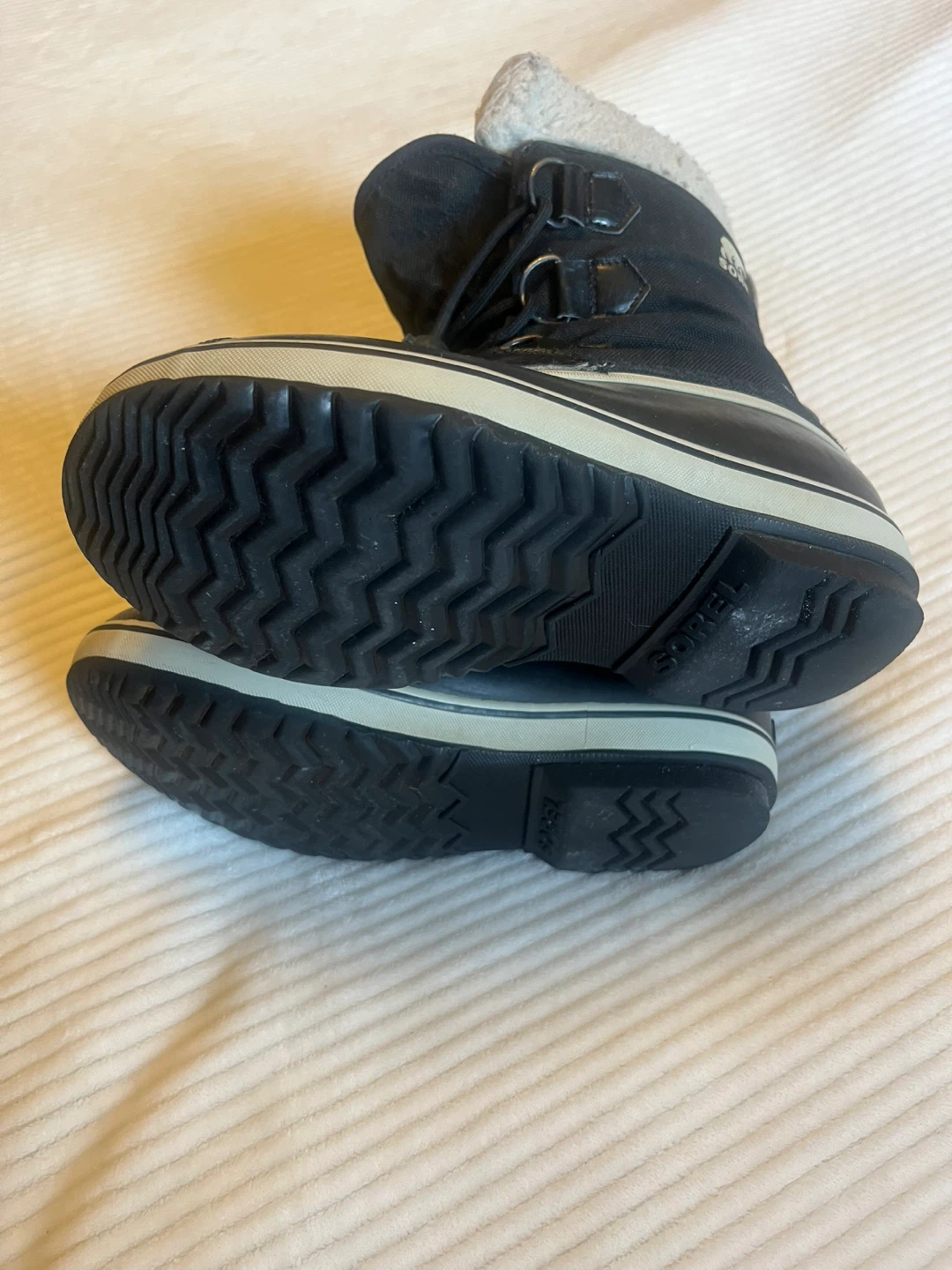 Sorel Kids Winter Boots Size 5 - photo 4