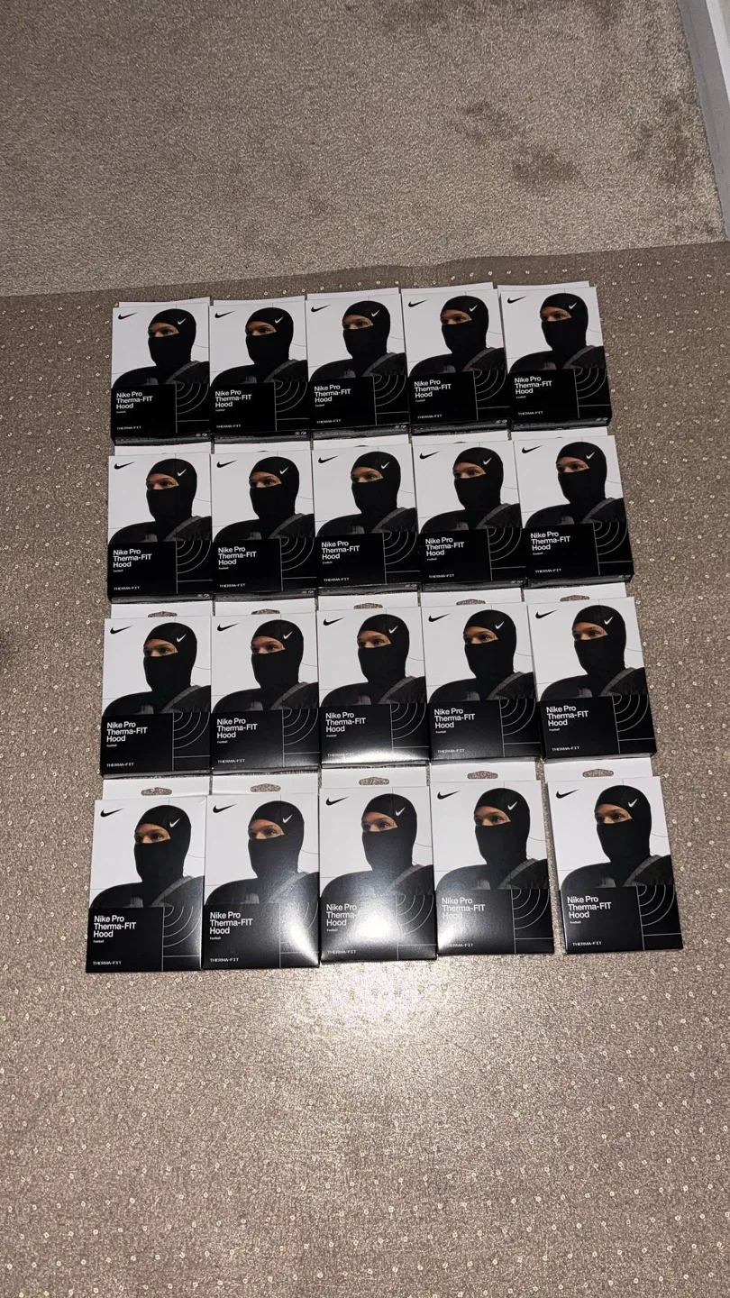 Nike Pro Therma-FIT Football Hood - New image indicator(3)