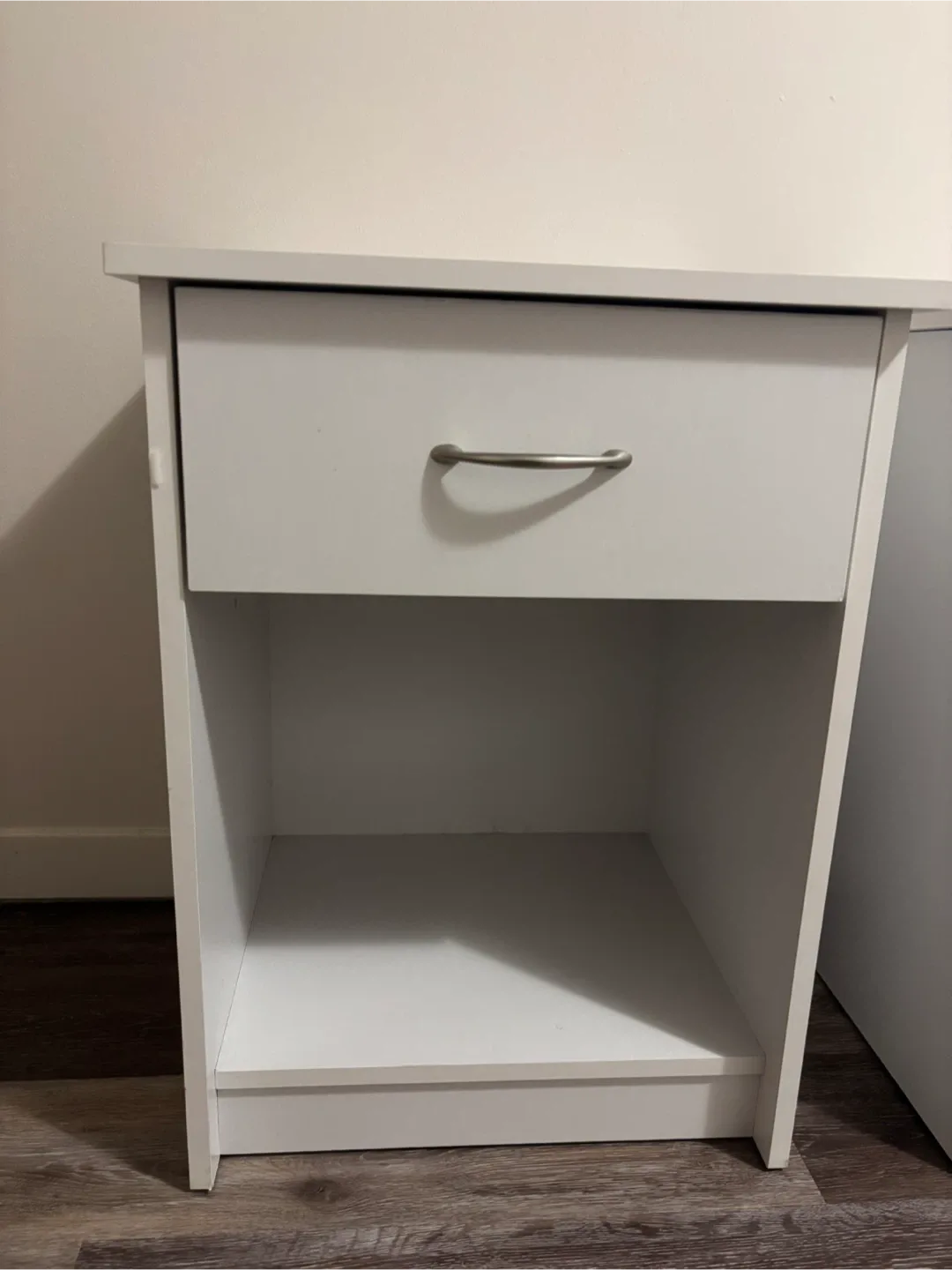 Night stand pair image indicator(4)