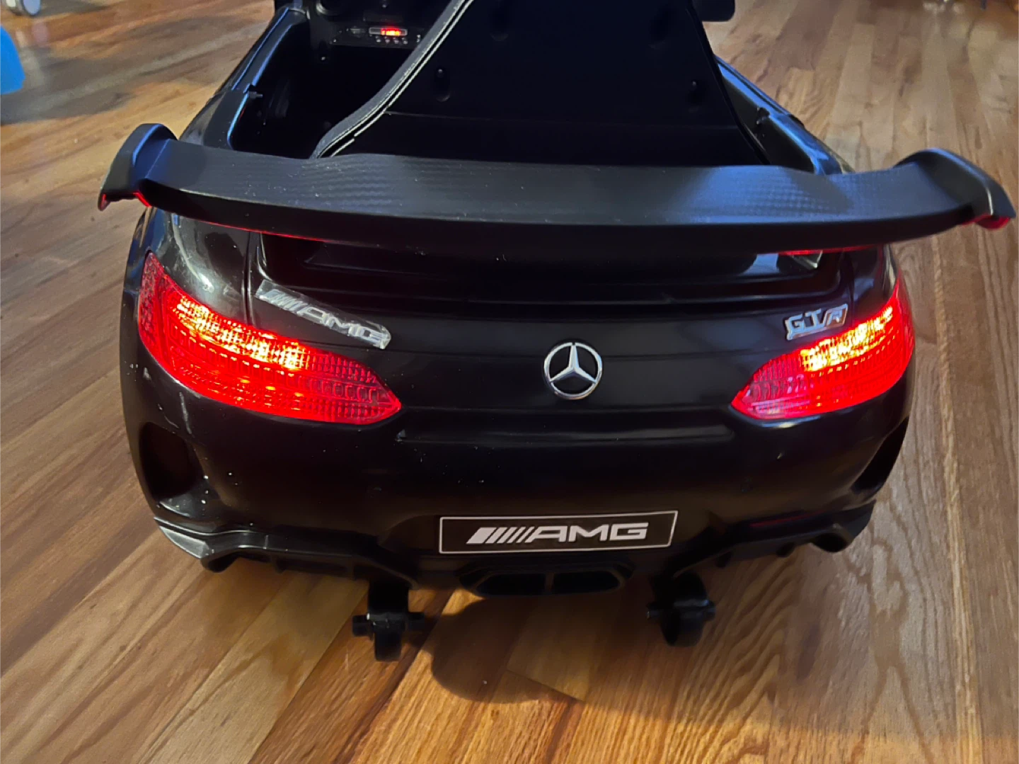 Mercedes-AMG GTR Kids Ride-On Car - photo 4