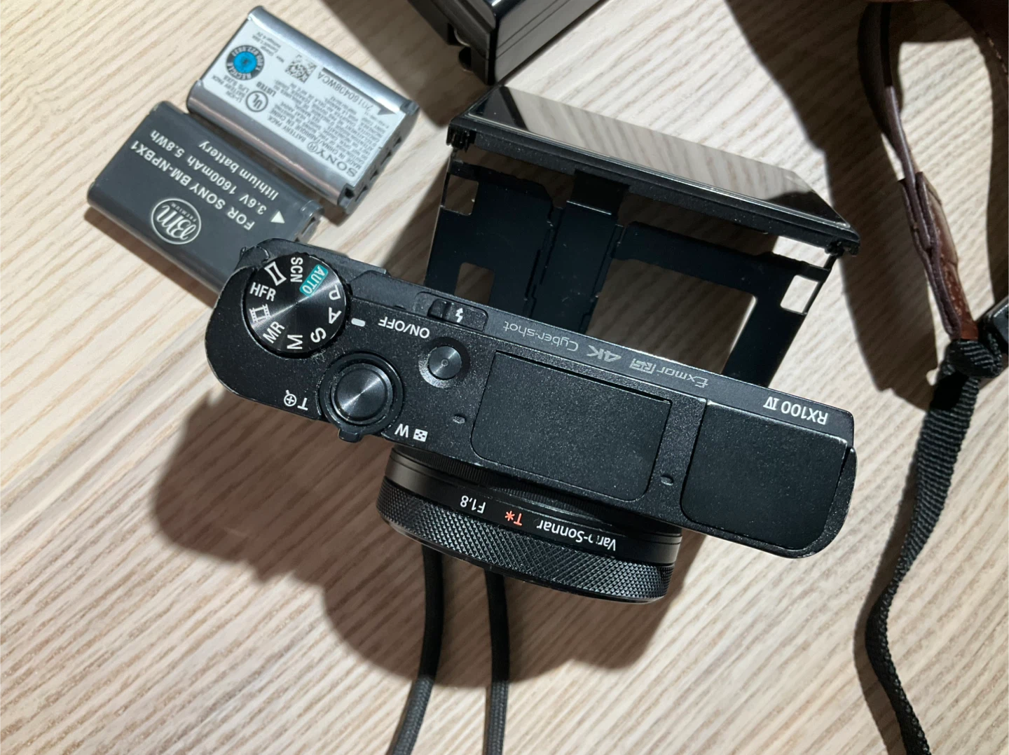 Sony RX100 IV Digital Camera - photo 3