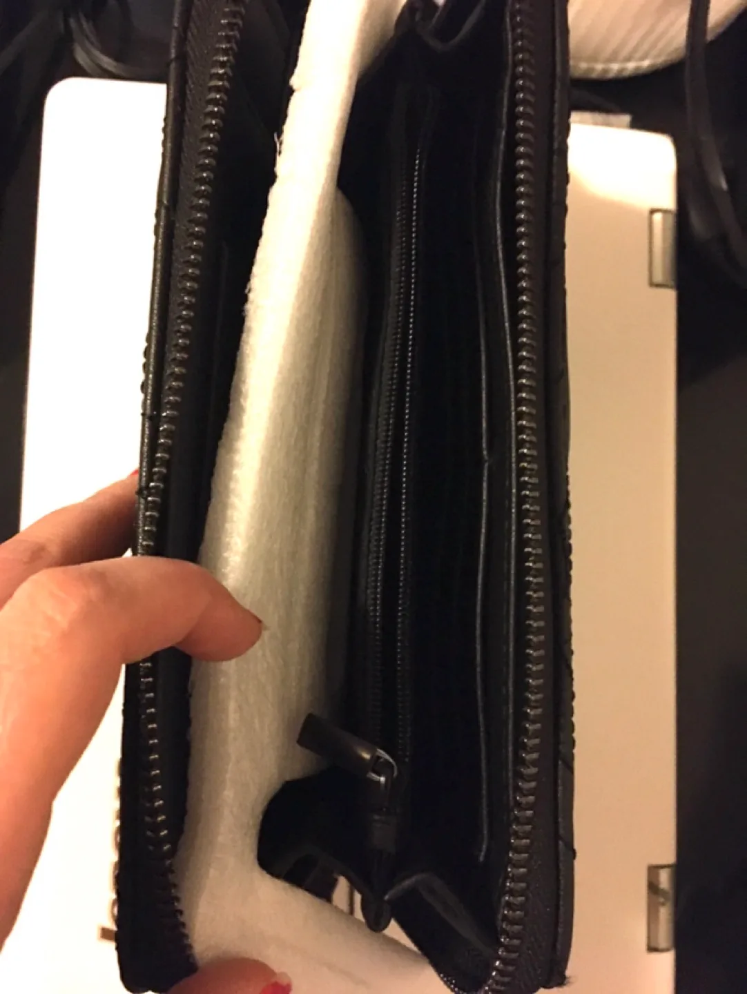 Champs Iconic Collection Black Wallet image indicator(4)