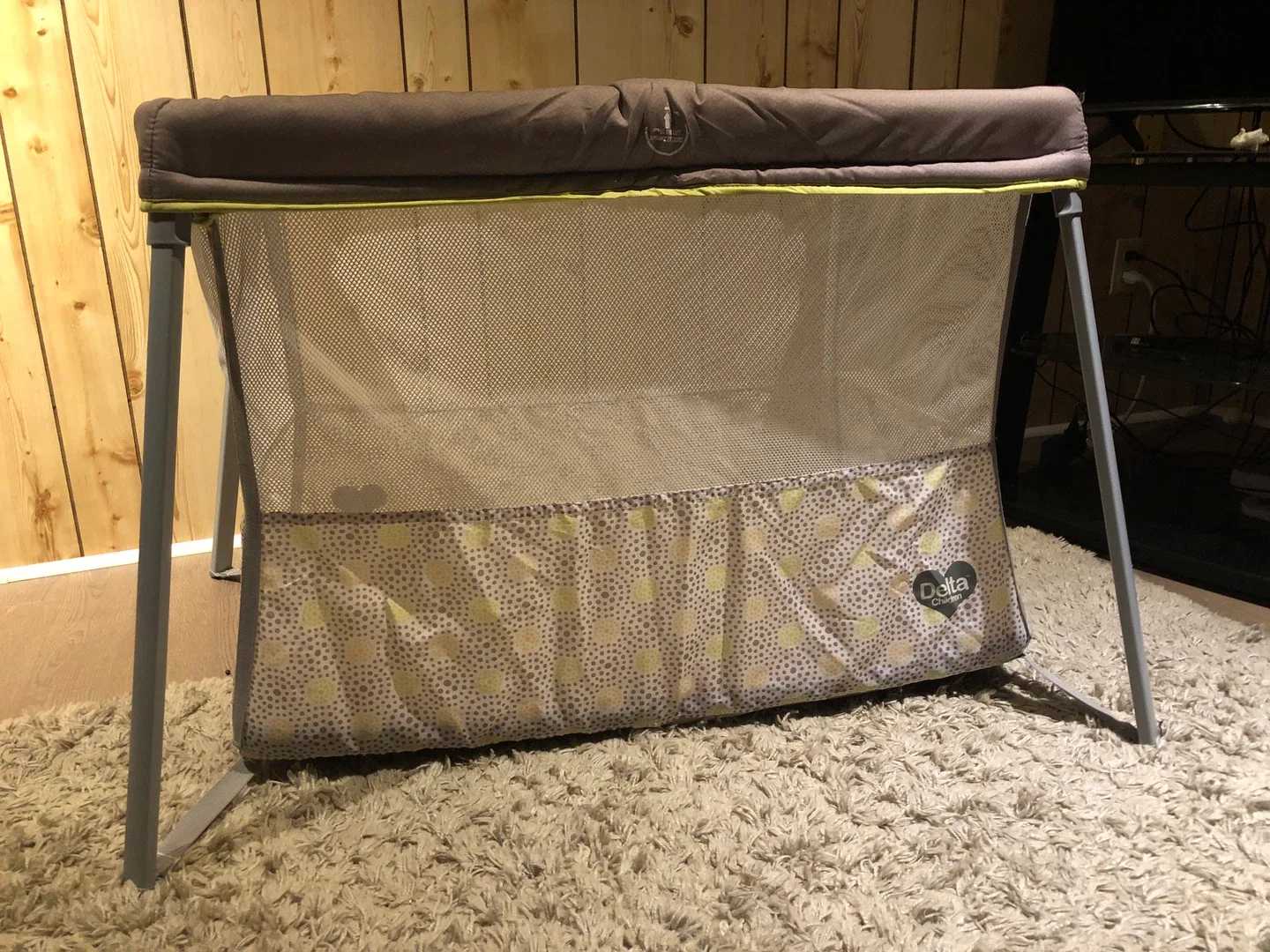 Delta Children Play Yard - Great Condition