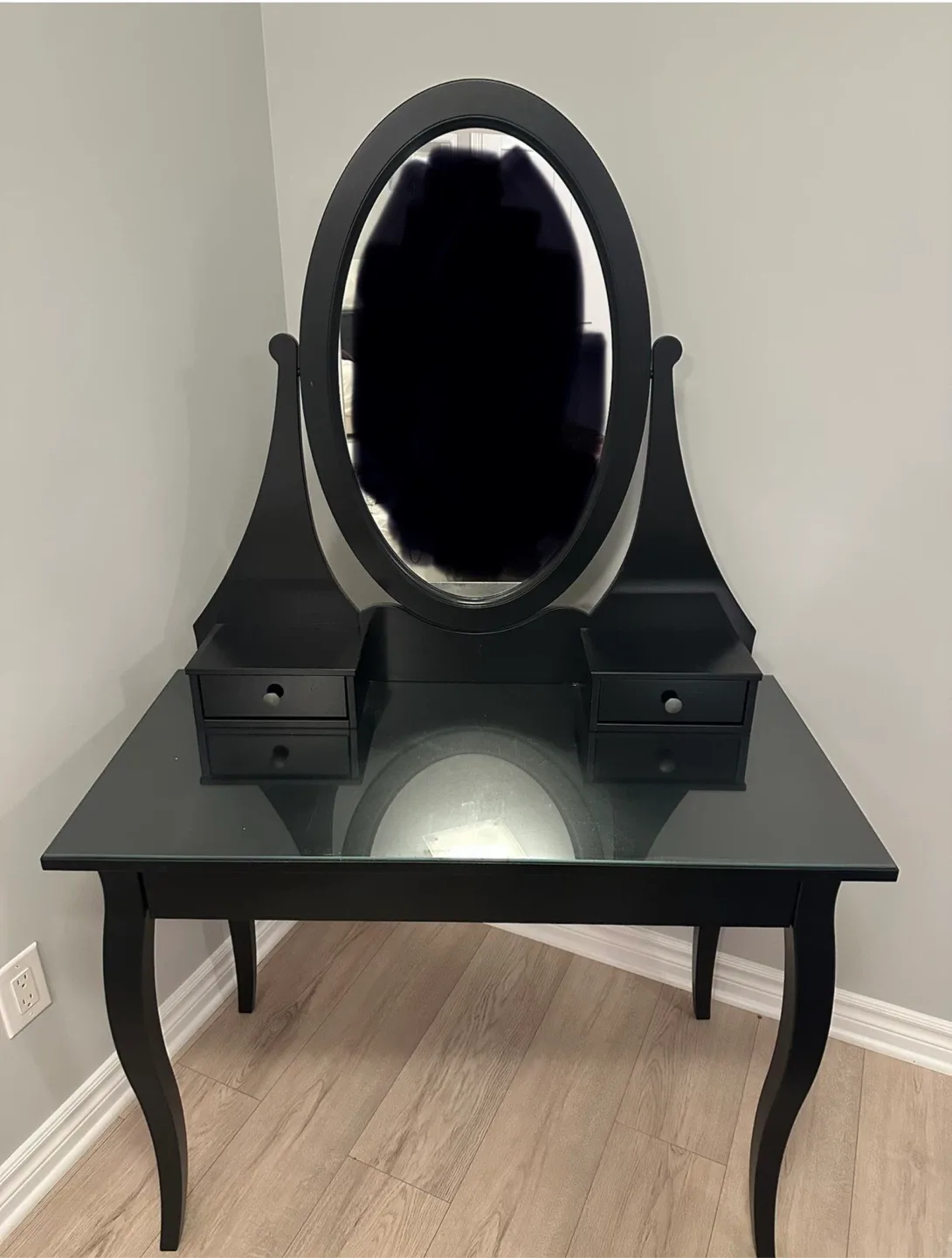 Black Vanity Table with Mirror