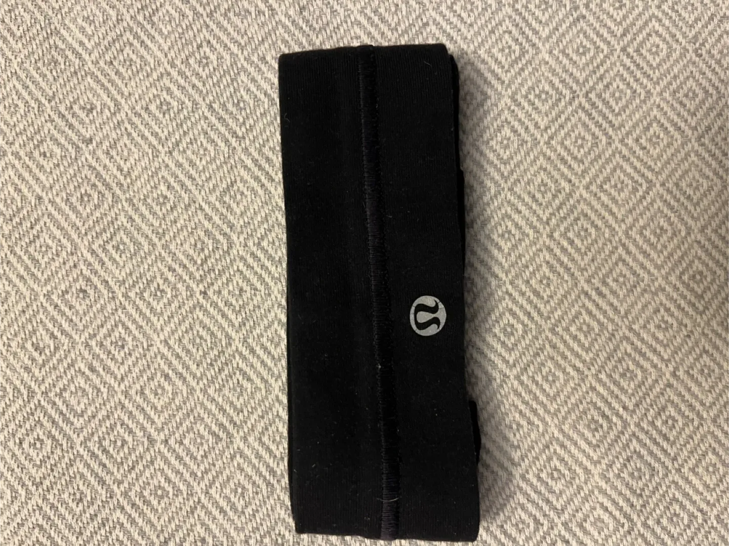 Lululemon Headband & SPRI 2lb Dumbbell Set image indicator(3)