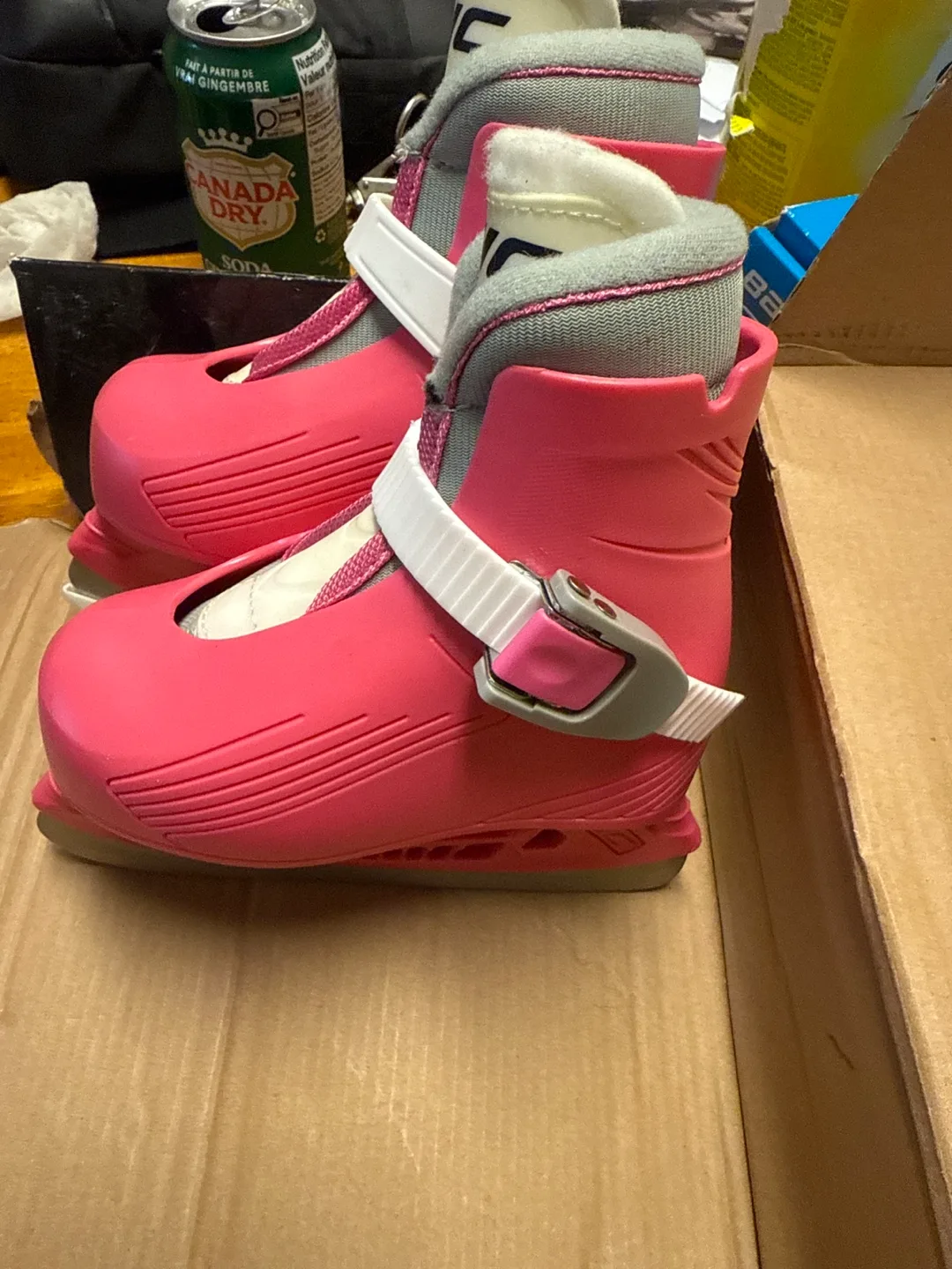 VIC Pink Adjustable Ice Skates - Size 6/7