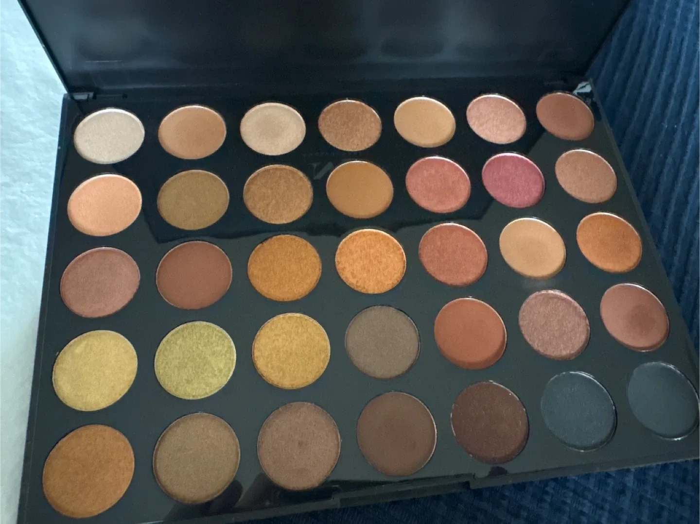 Morphe Bronze Goals Eyeshadow Palette image indicator(3)