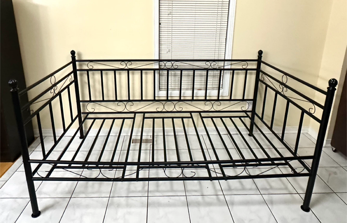 Black Metal Daybed Frame - photo 2