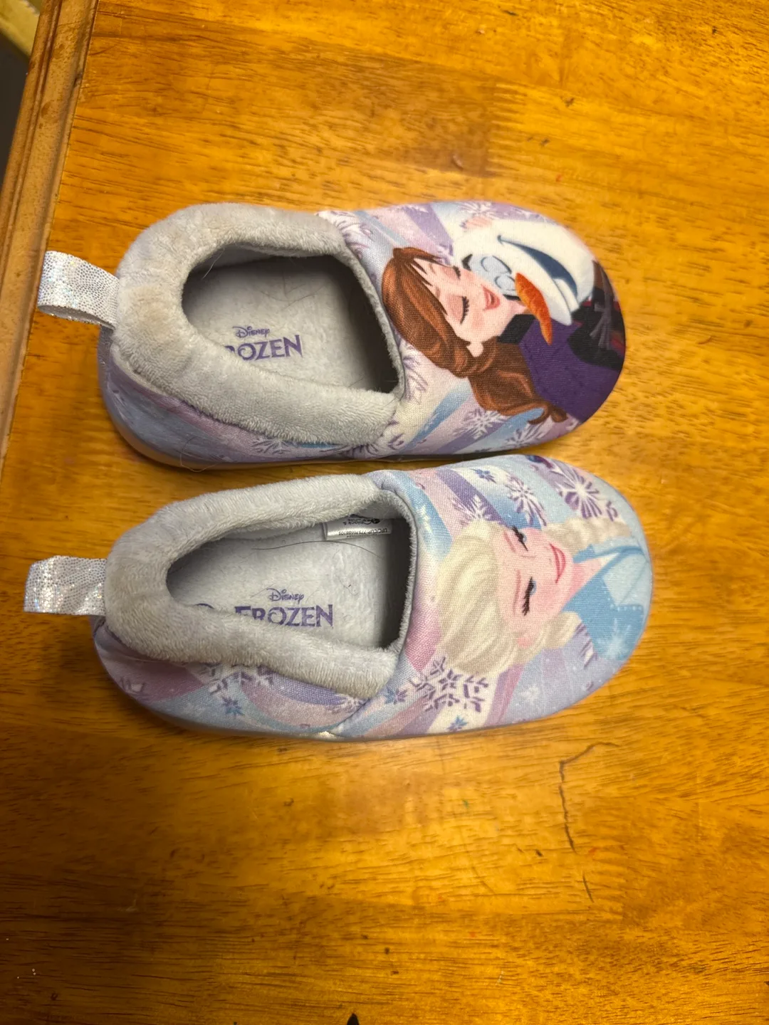 Disney Frozen Slippers Size 7/8