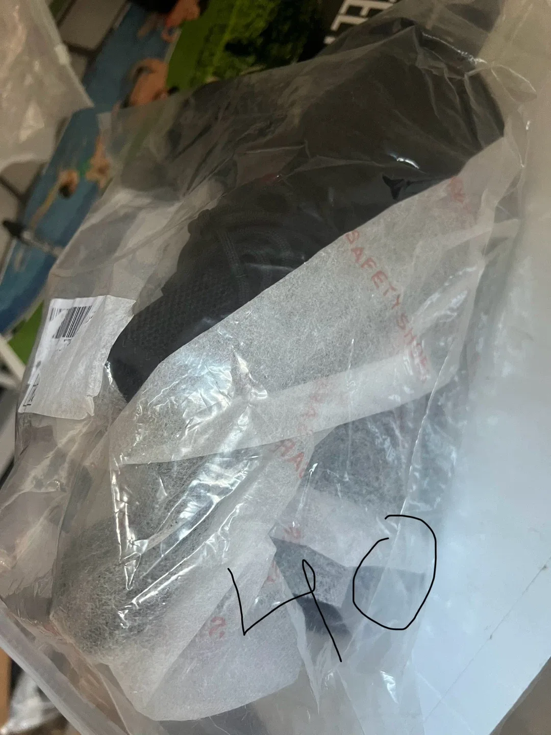 Black Safety Shoes - Size 40 image indicator(4)