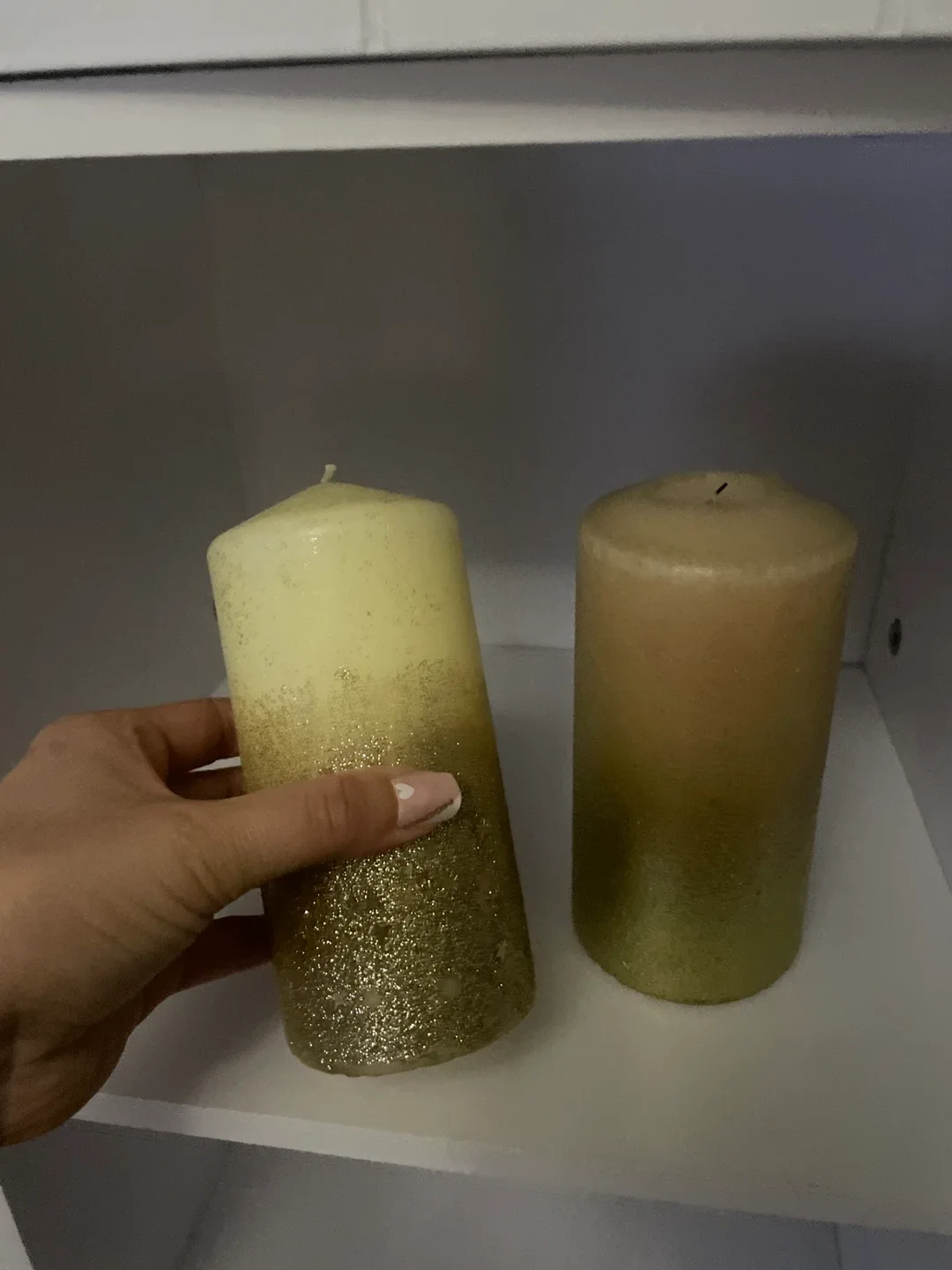 Two Decorative Candles image indicator(3)